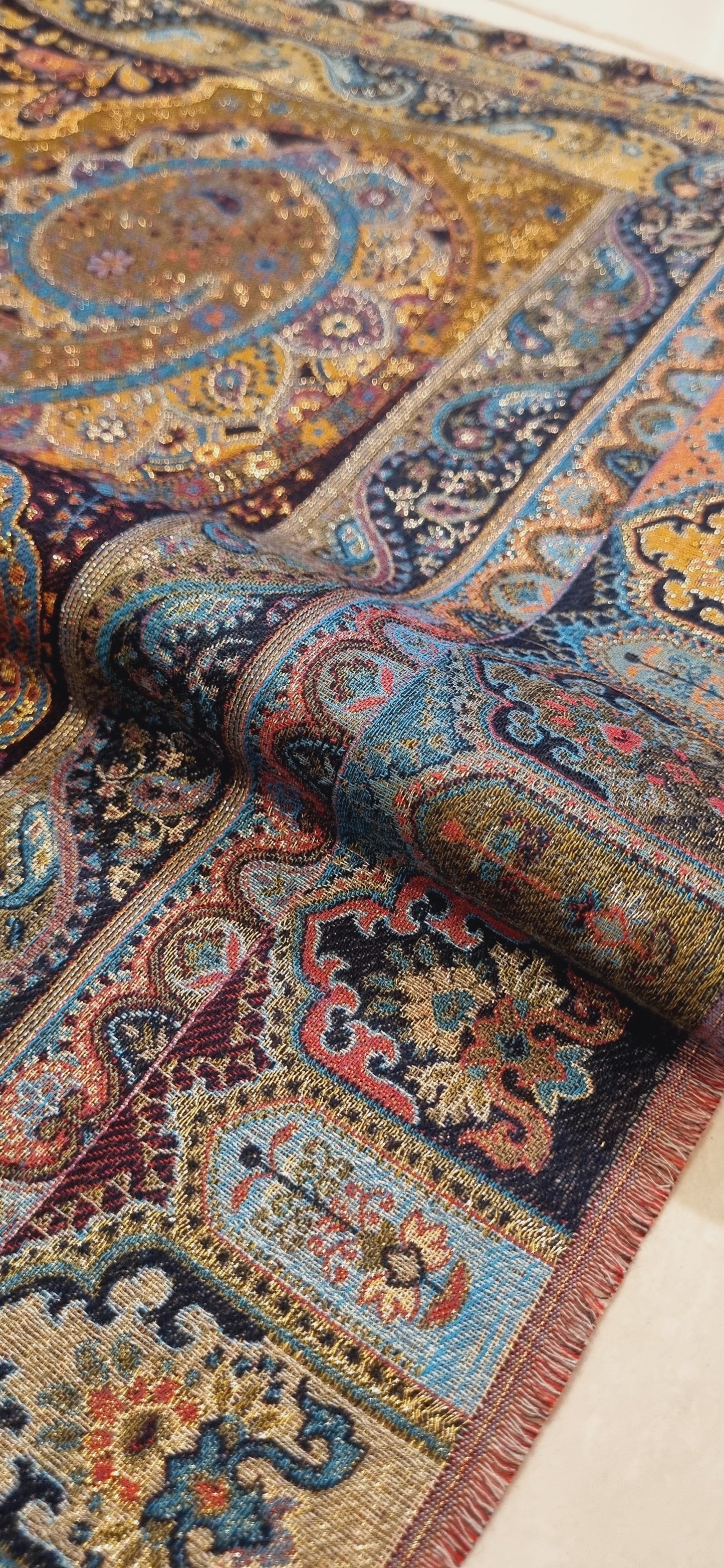 Pashmina kaani with zaree