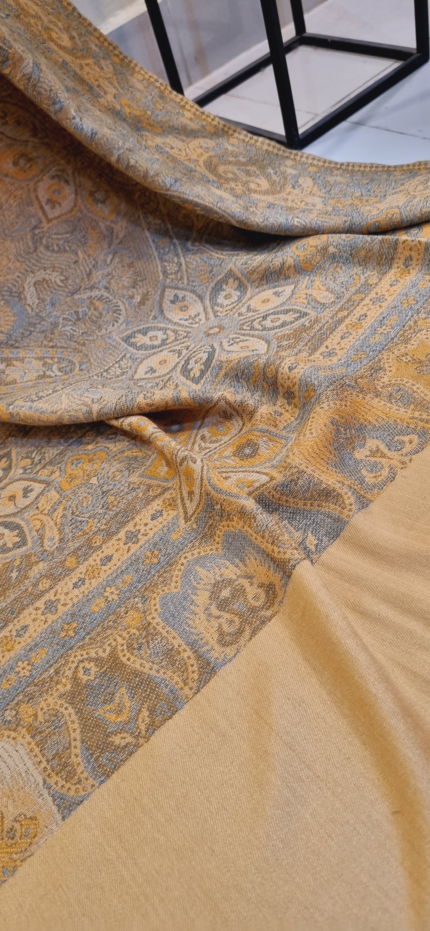 Woolen pashmina kaani shawl