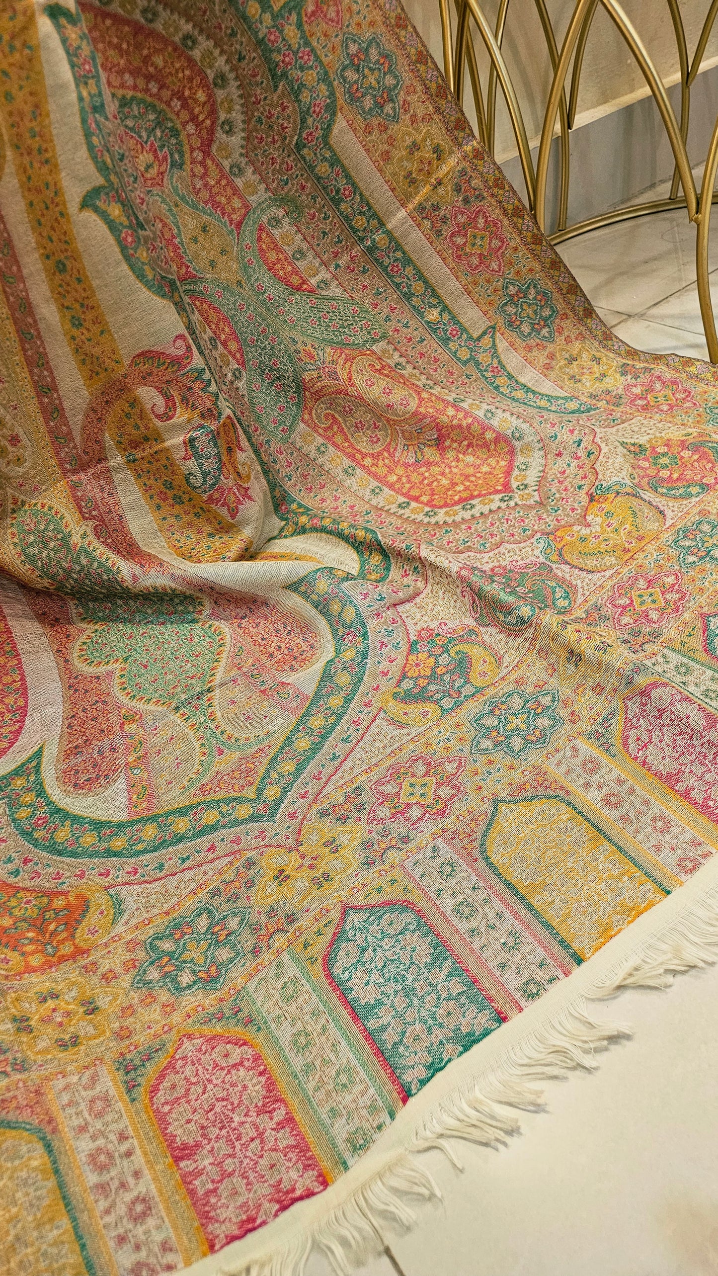 Reversible gandhara moonlight kaani: Pashmina