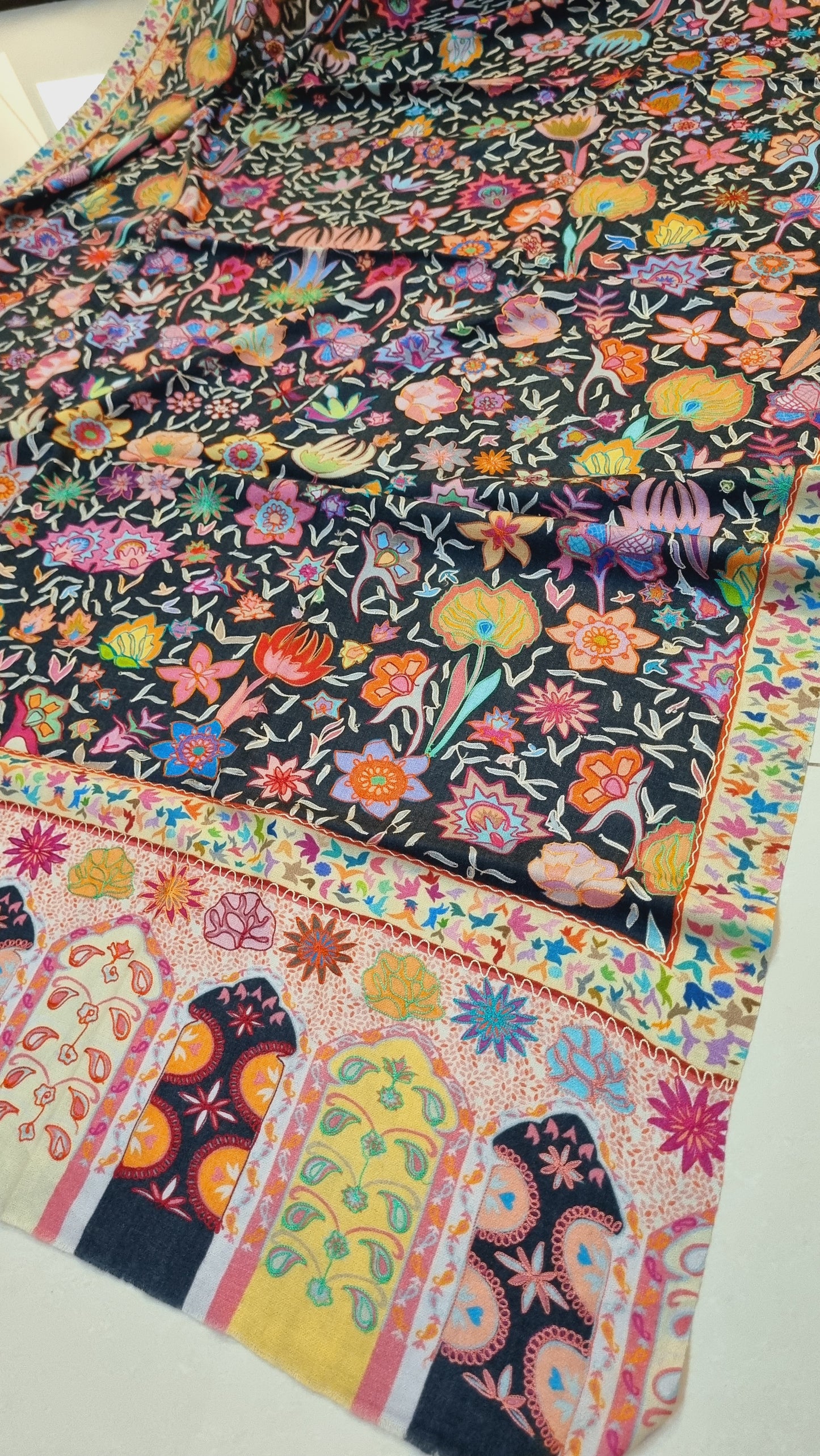 Floral Reelkar shawl