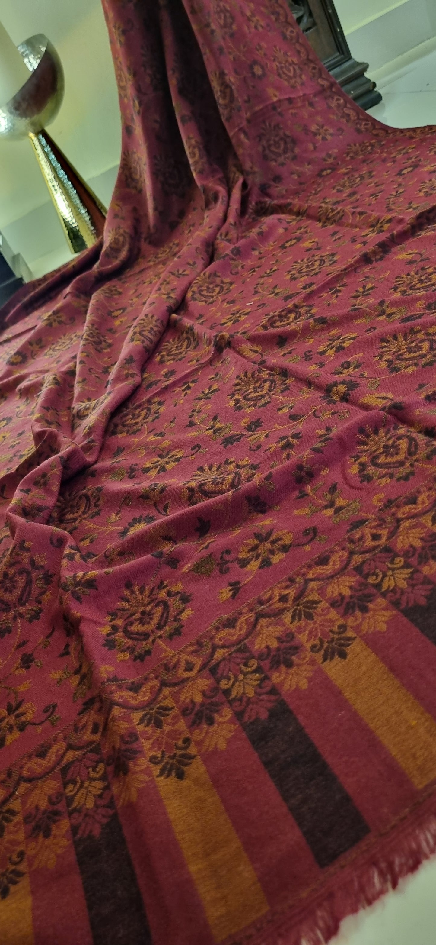 Woolen pashmina kaani shawl