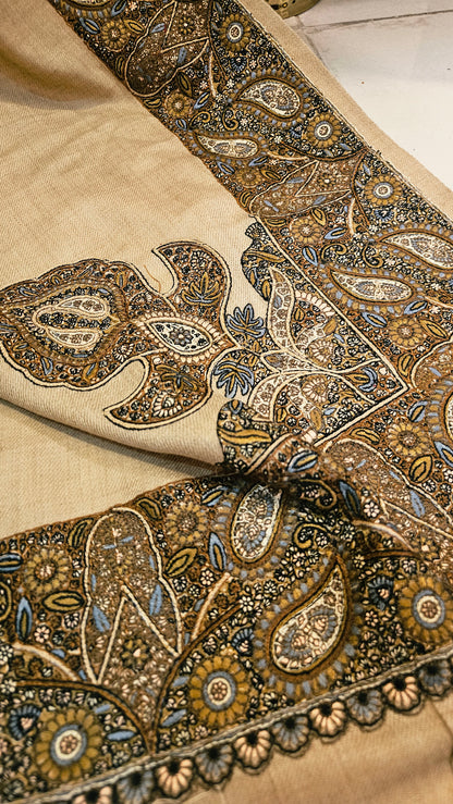 Papermachi embroidered: Pashmina