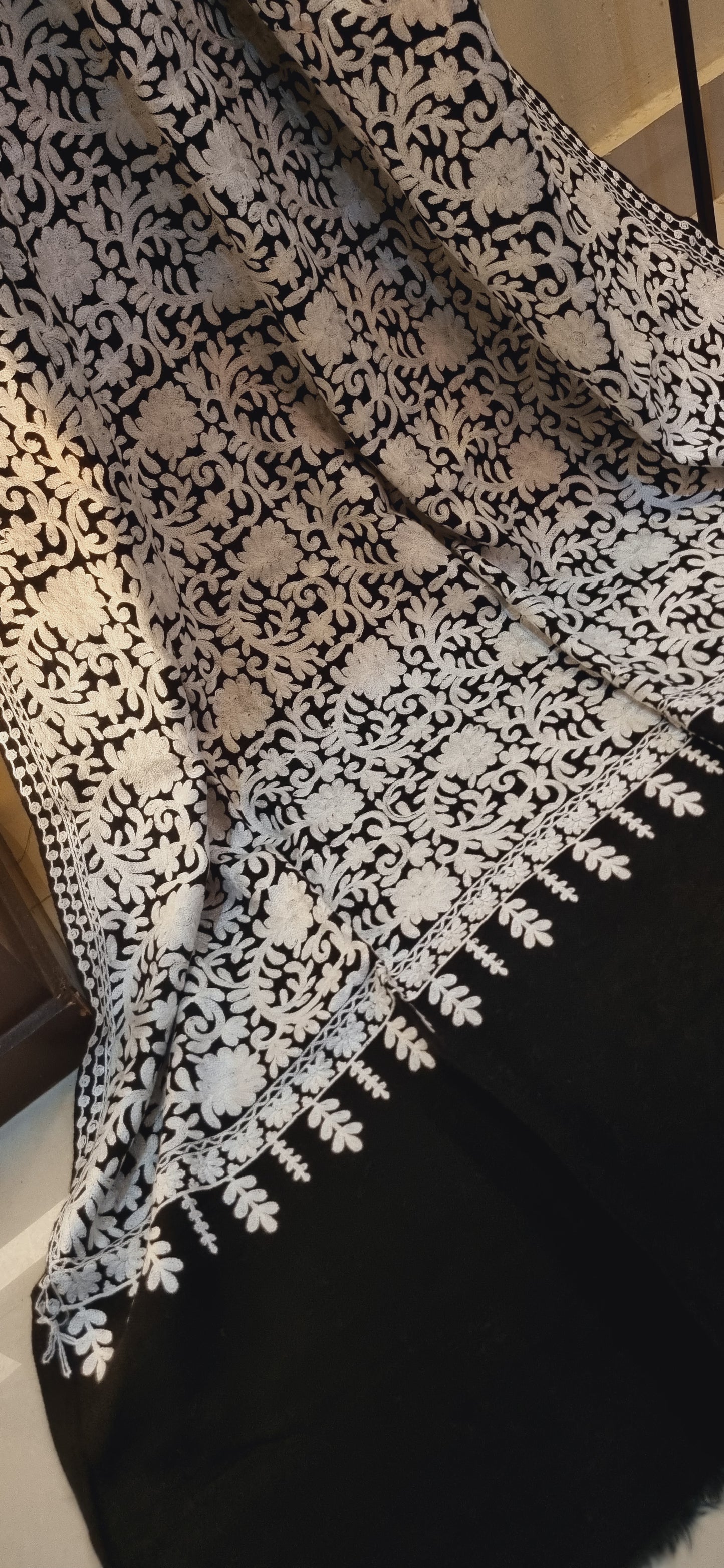 Embroidered pashmina