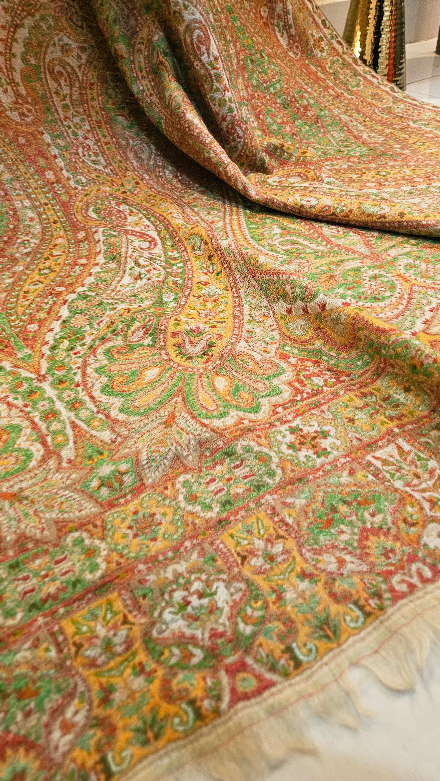 Reversible persian kaani: Pashmina