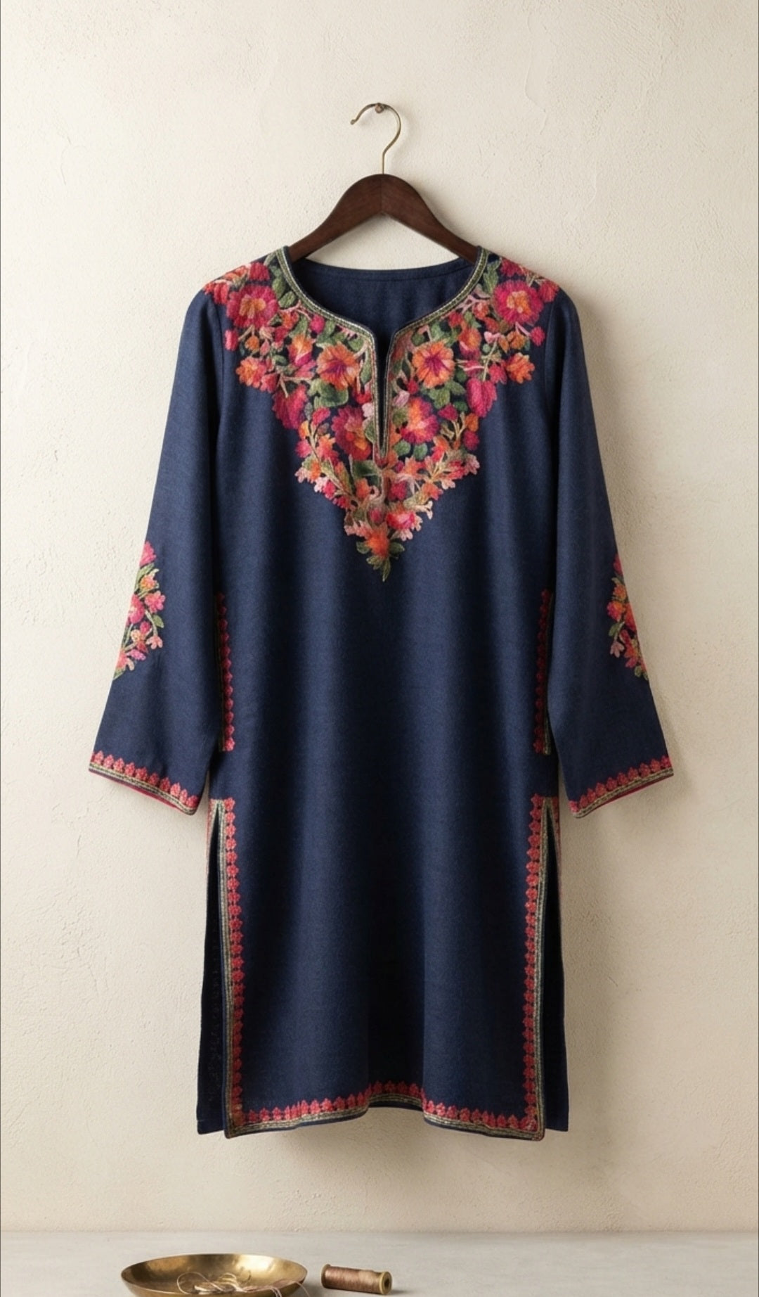 Kashmiri phiran: Pashmina