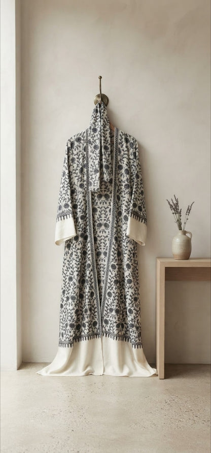 Embroidered coat: Pashmina
