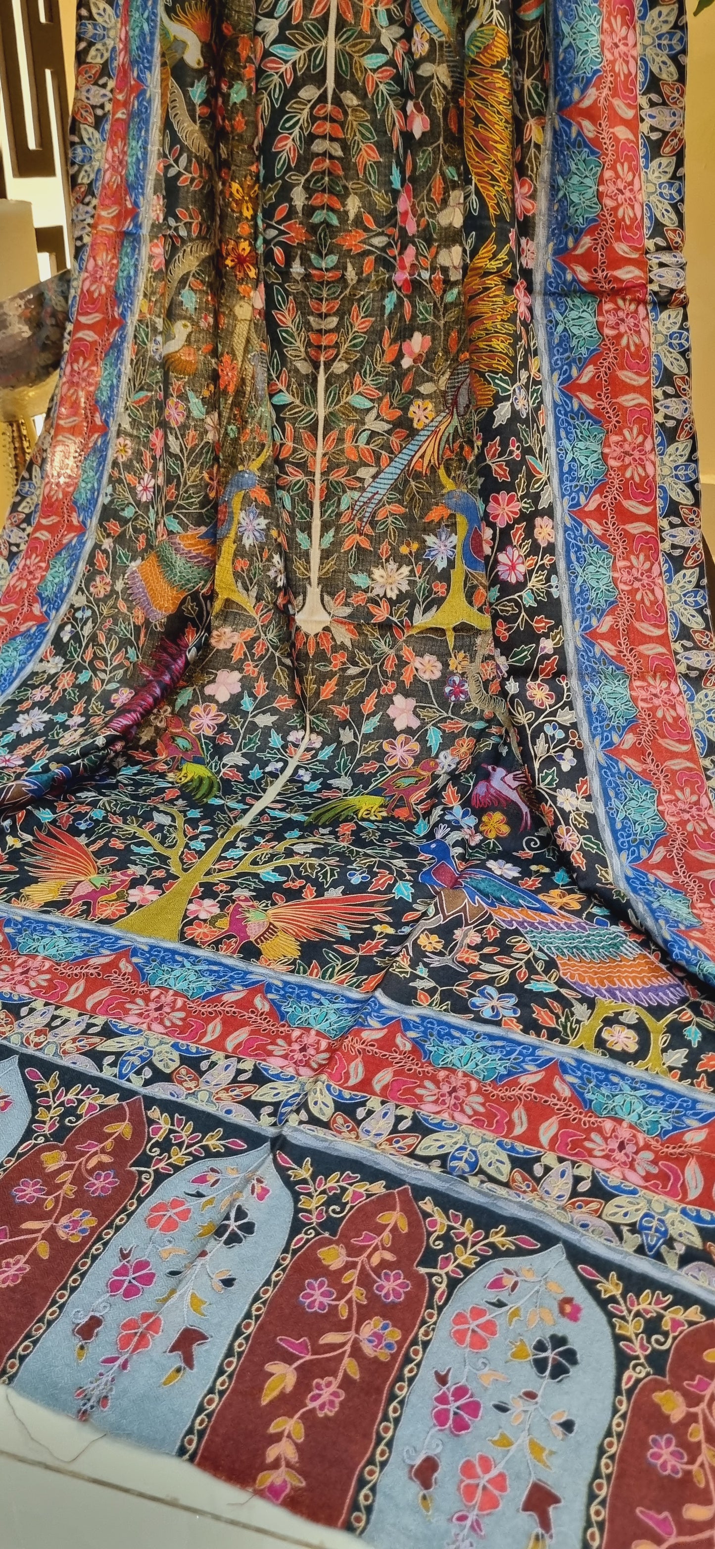 Reelkar embroidered pashmina shawl