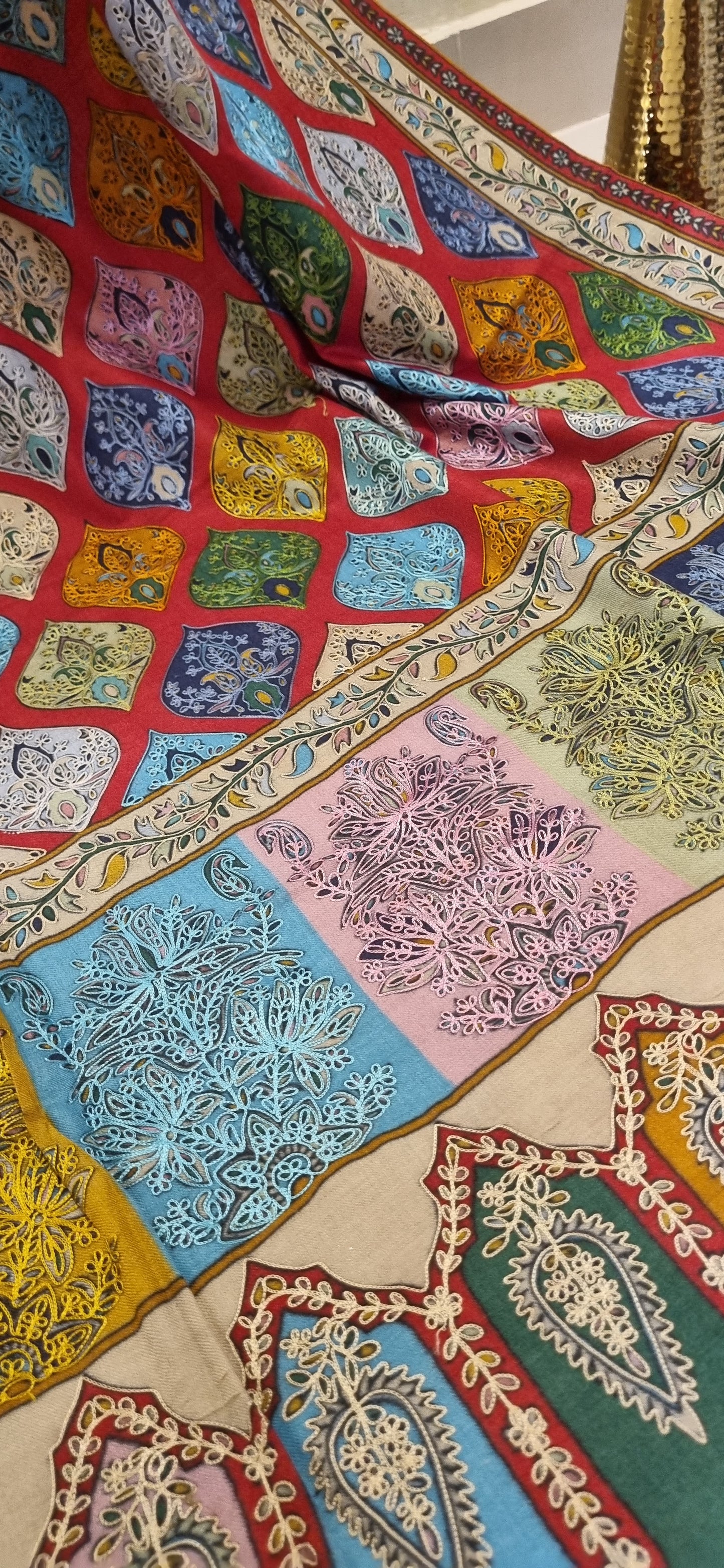Reelkar embroidered pashmina