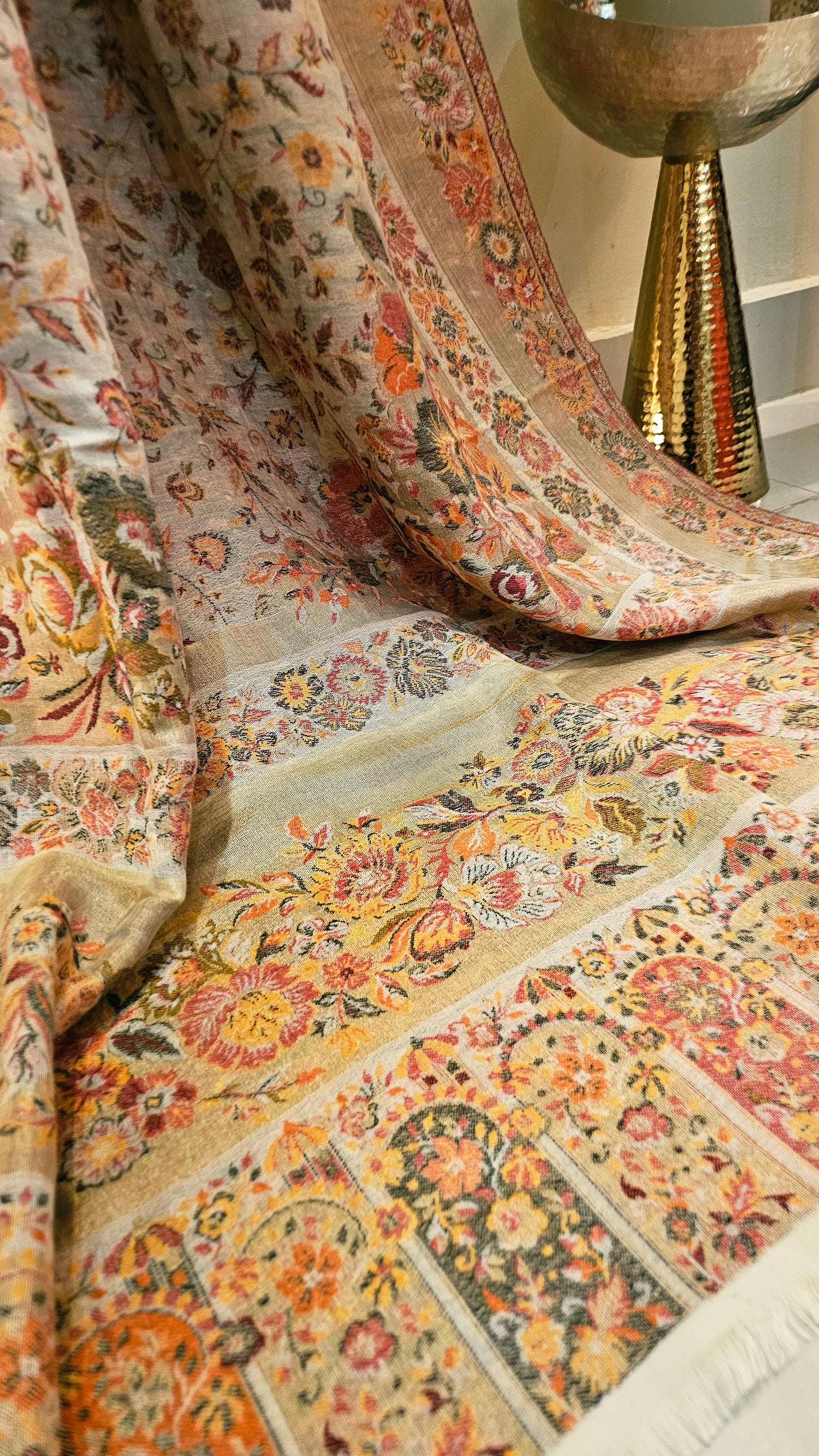 Reversible moonlight gandhara kaani: Pashmina
