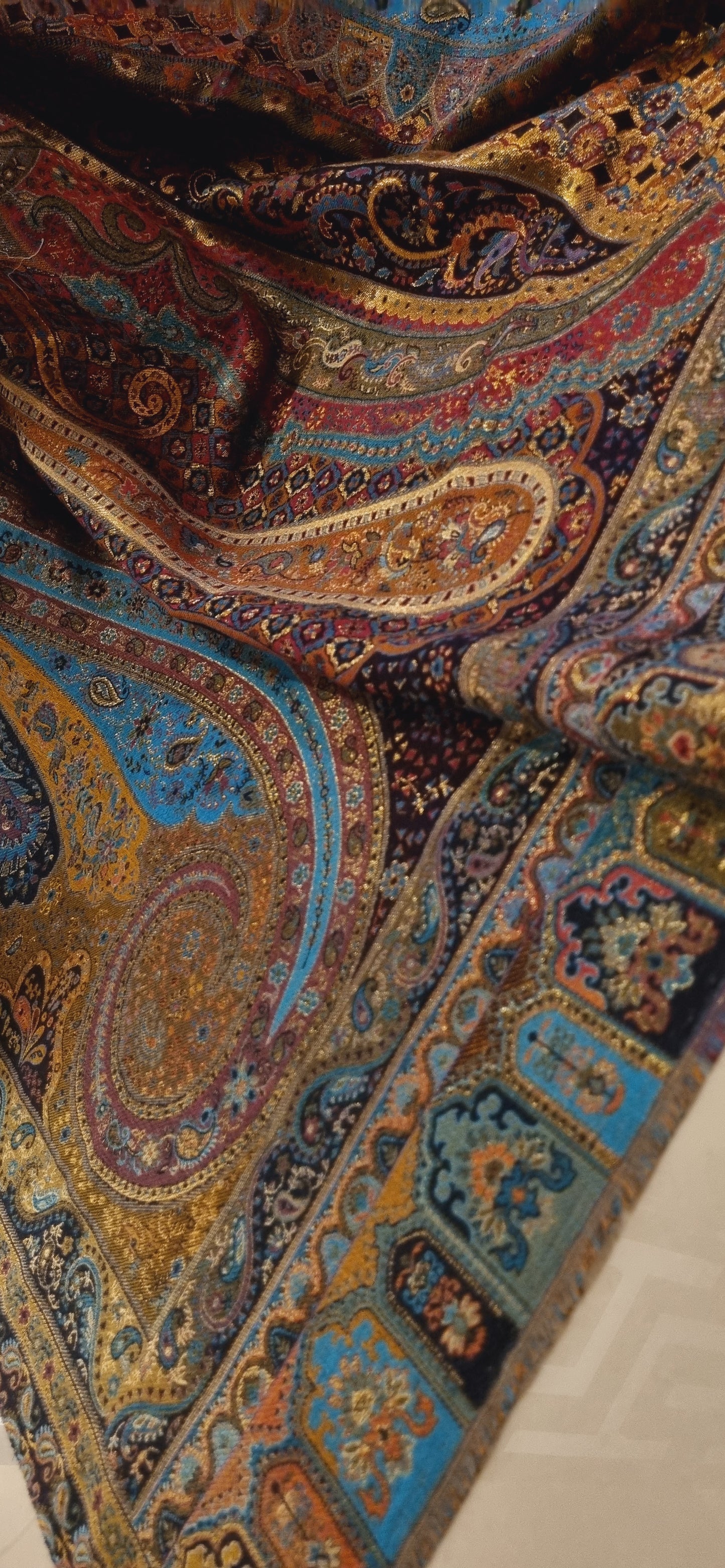 Pashmina kaani with zaree