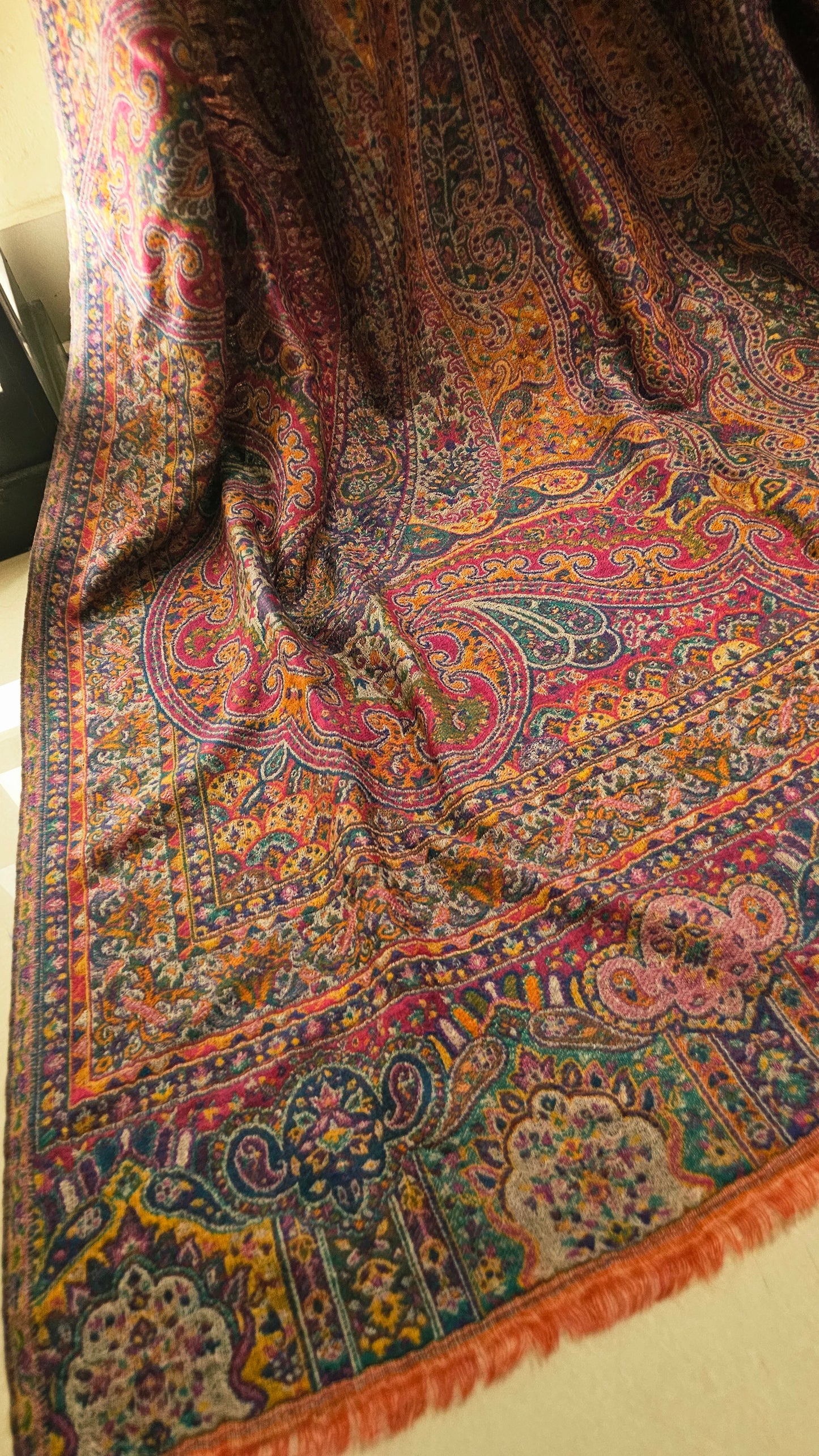 Reversible Persian kaani: Pashmina