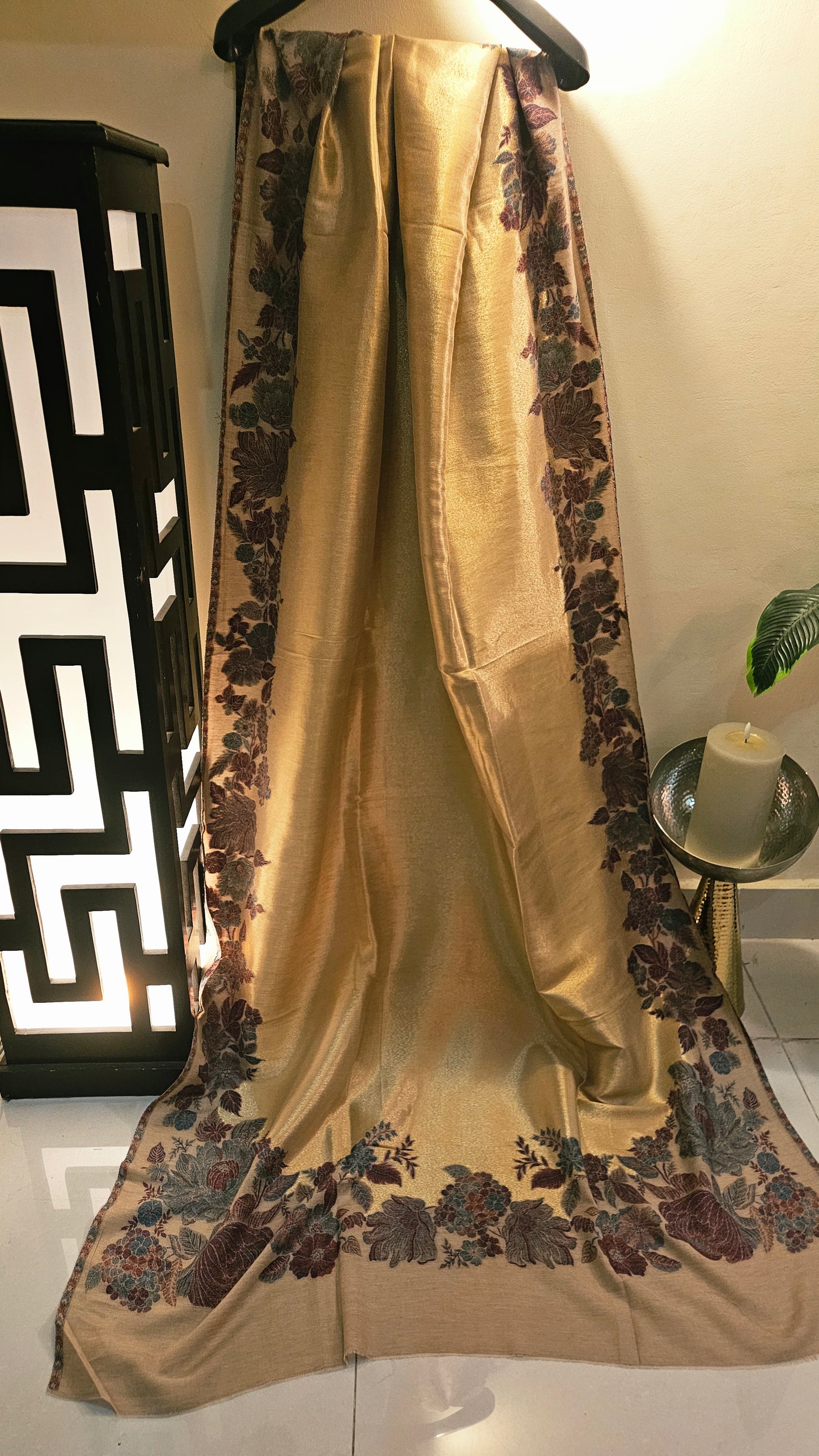 Pyari shawl