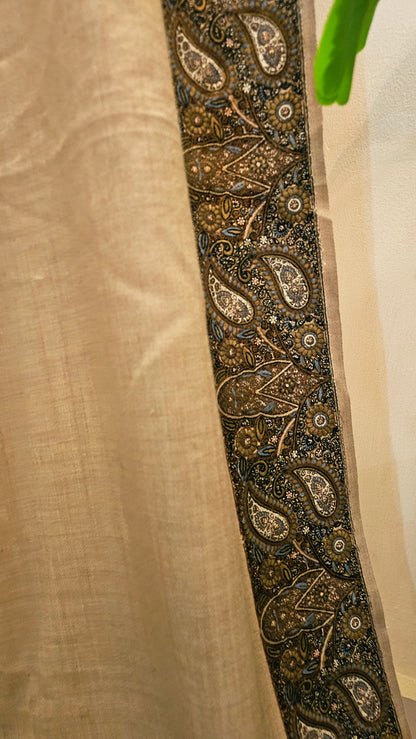 Papermachi embroidered: Pashmina