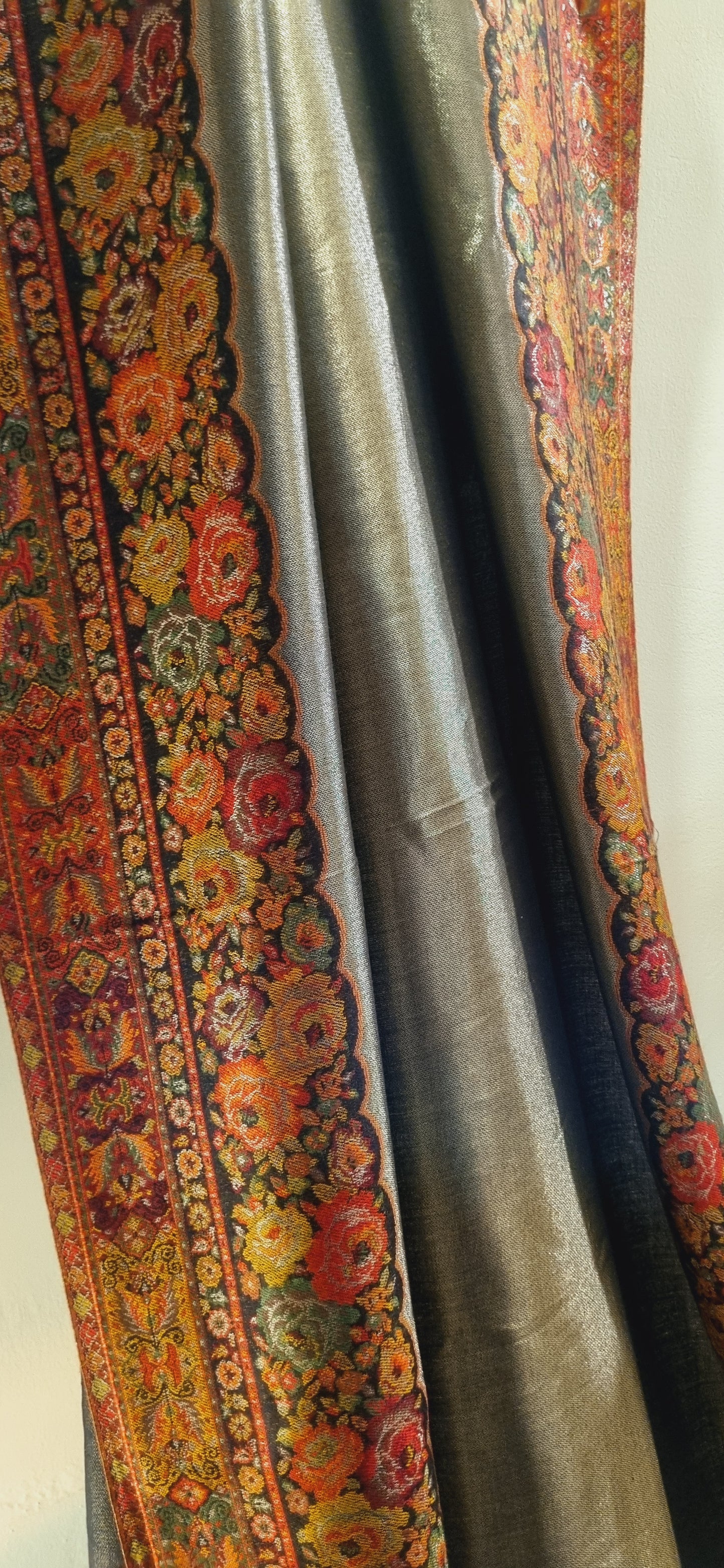 Reversible Moonlight gandhara kaani pashmina shawl