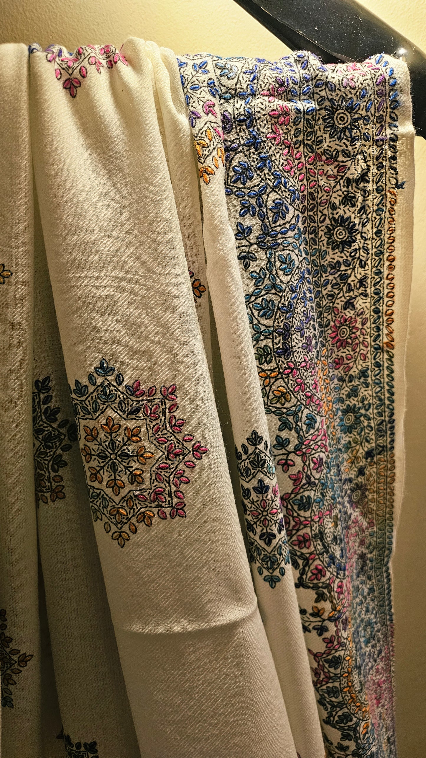 Beena shawl