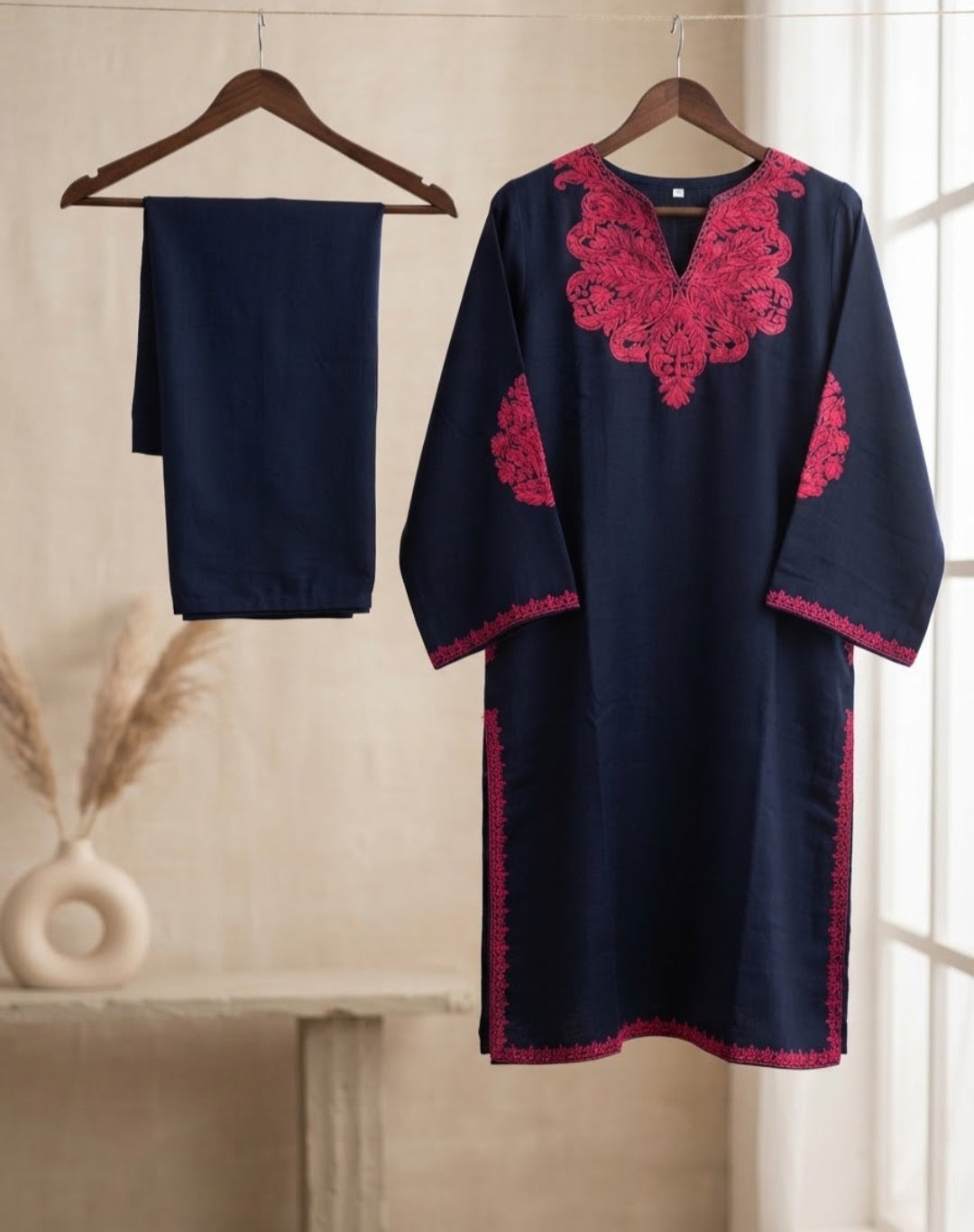 Embroidered kurta trouser: Pashmina