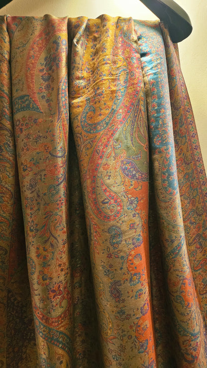 Gandhara kaani reversible: shawl