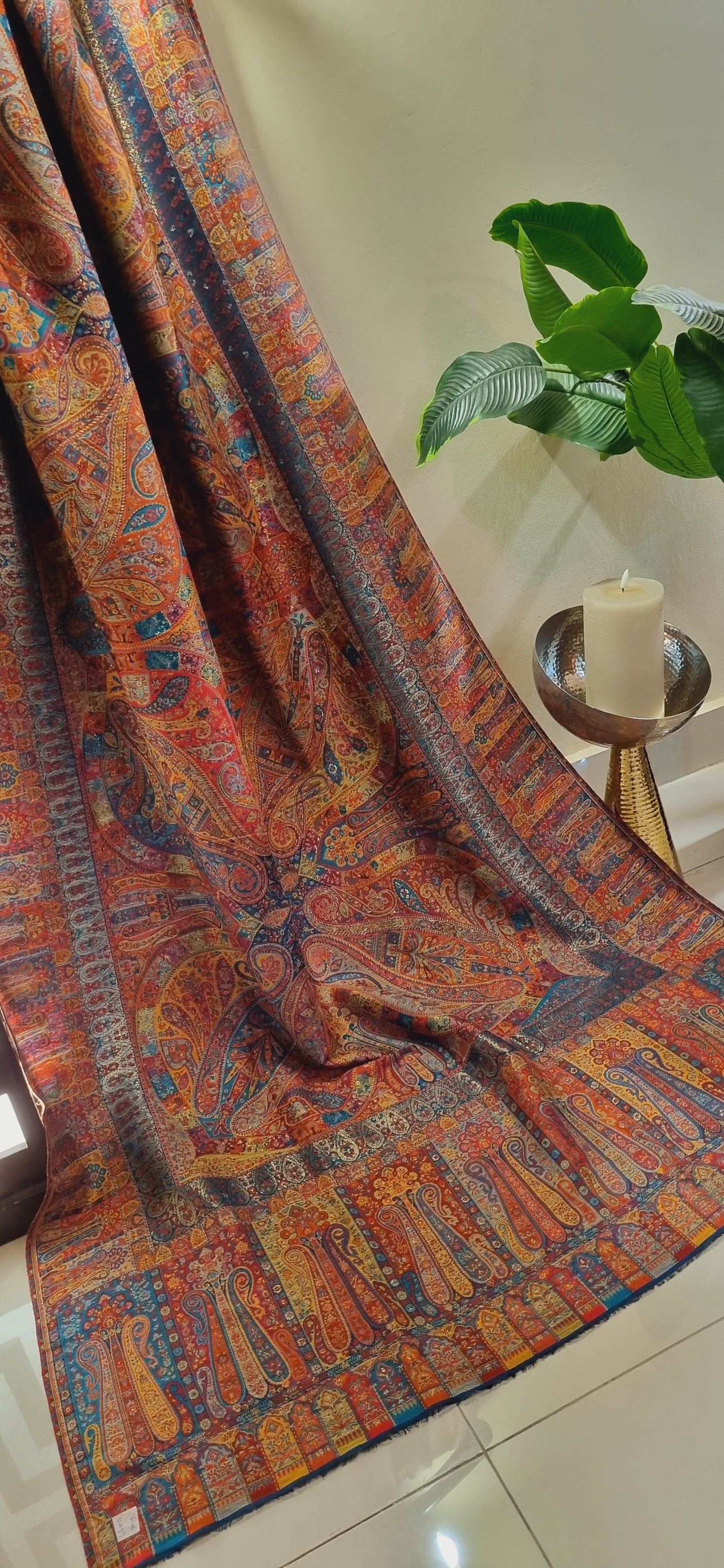 Shahjahani kaani shawl
