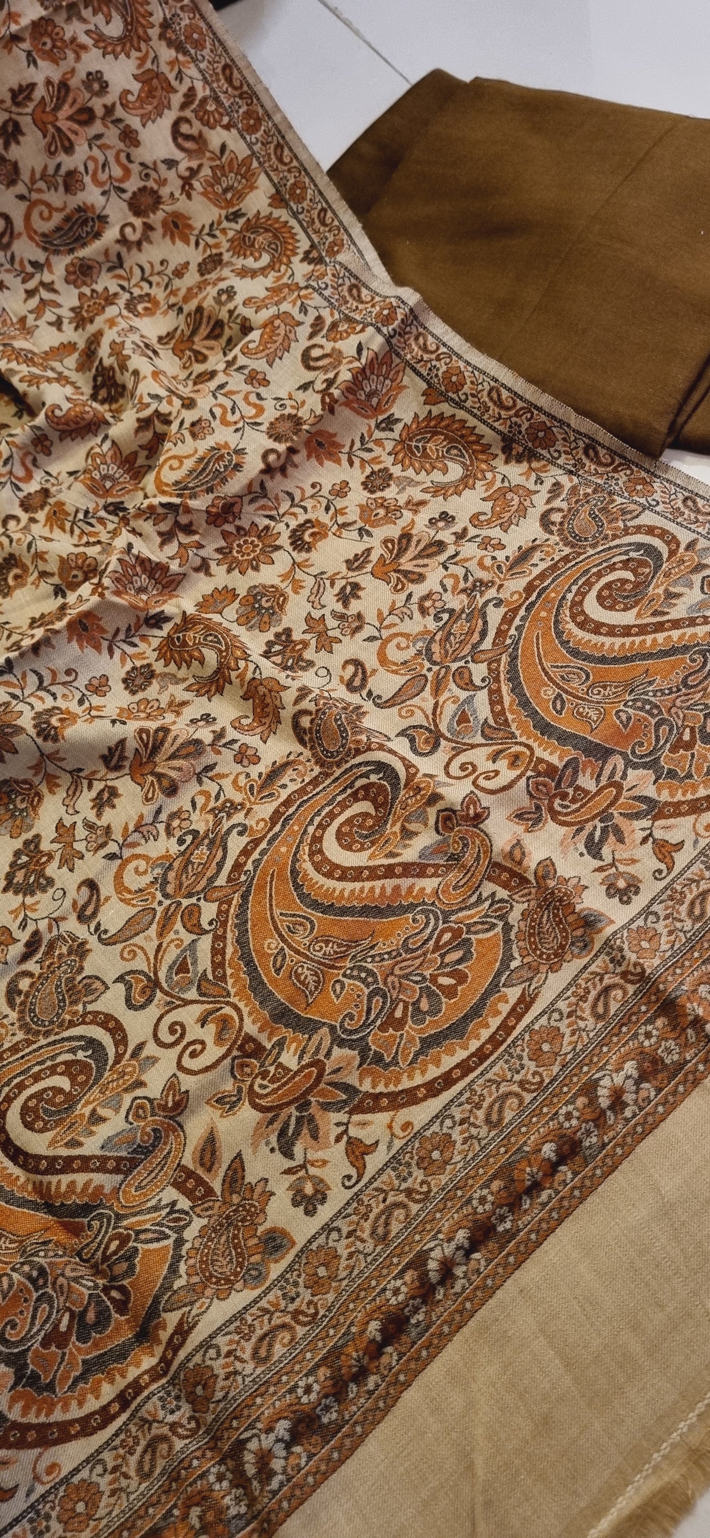 Woollen pashmina kaani shawl