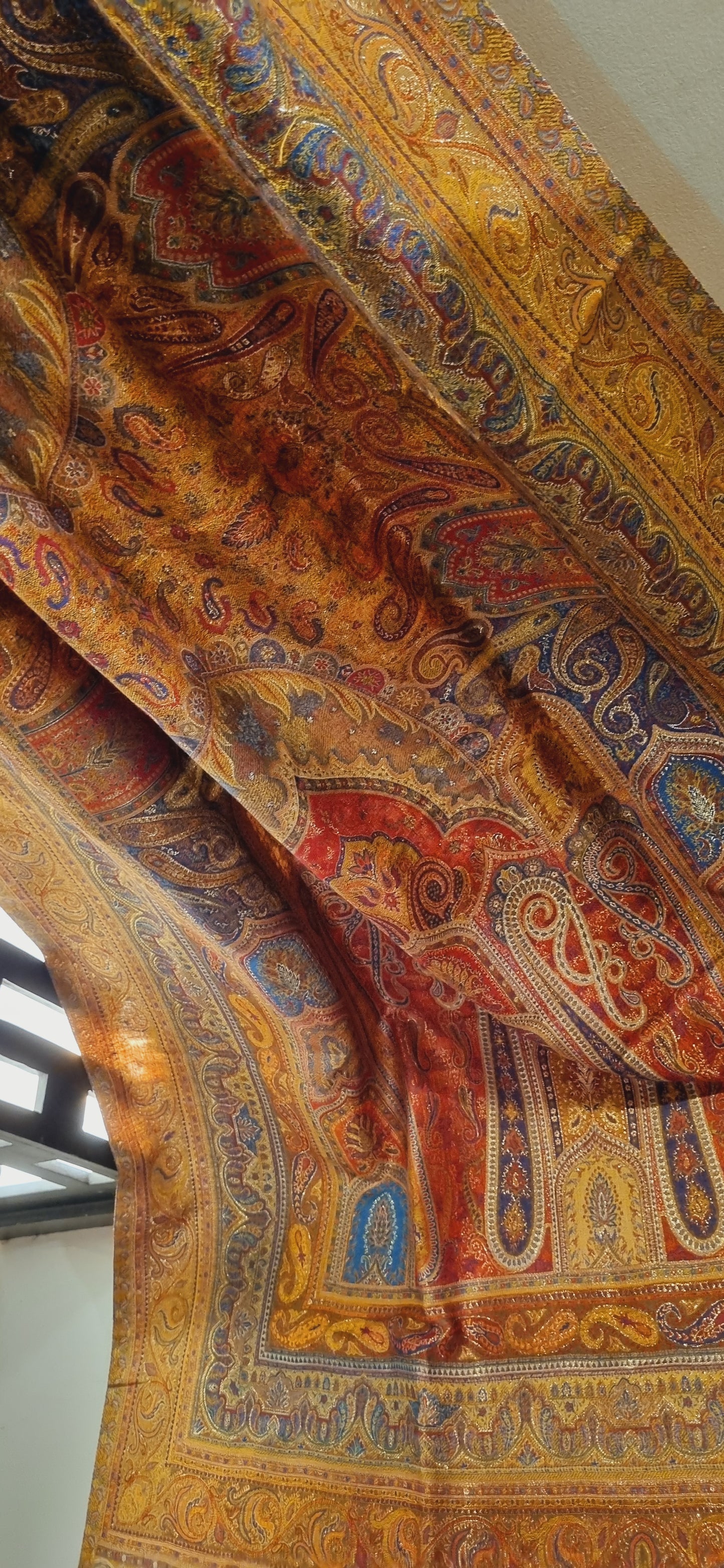 Pashmina kaani with zaree