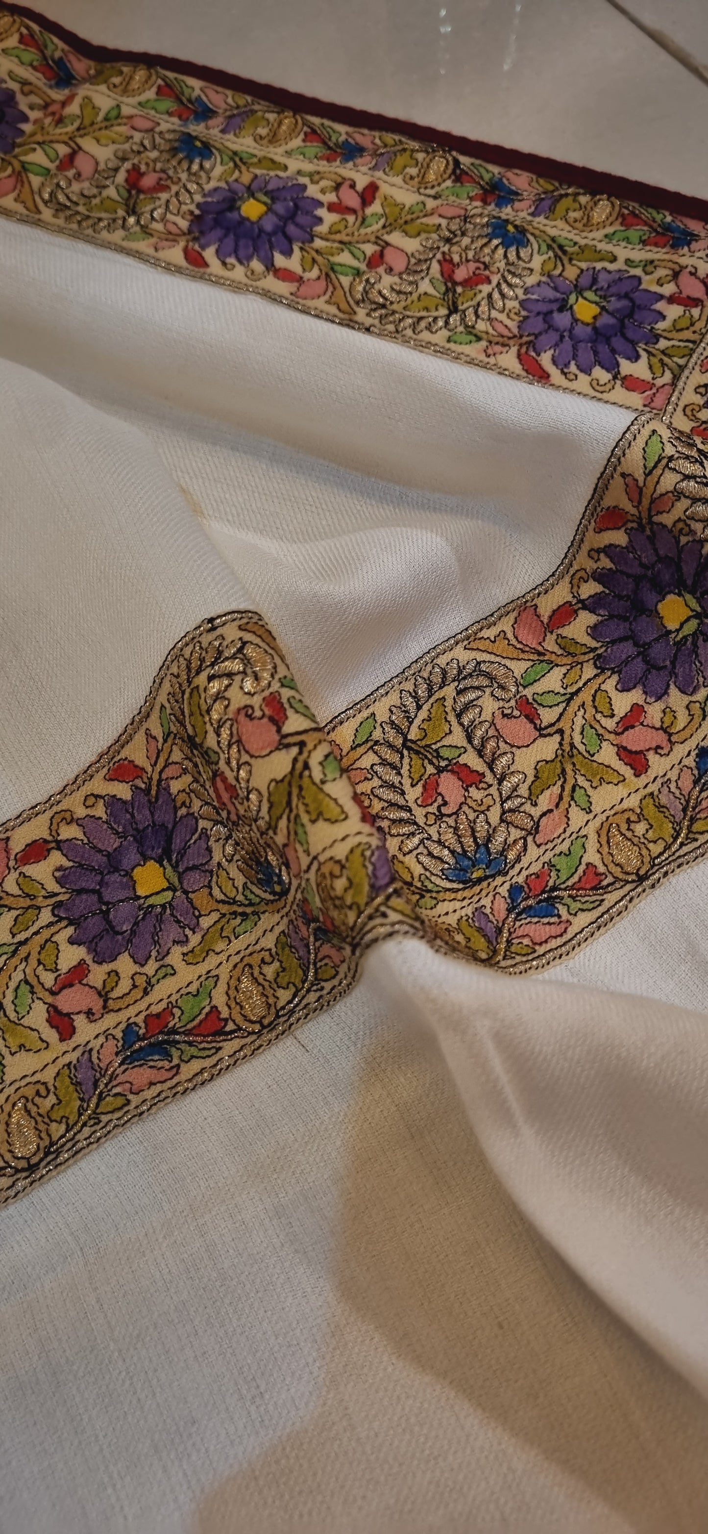 Pashmina shawl with kalamkar border