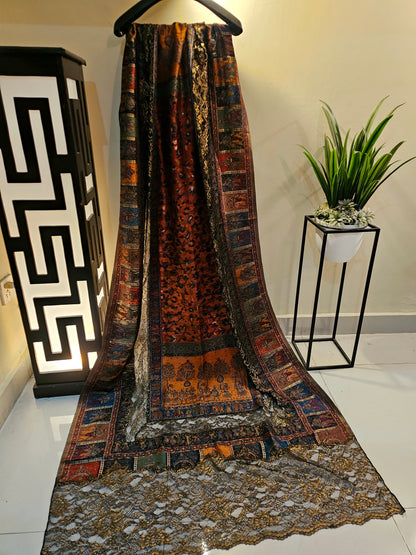 Silk kaani shawl with chantilly