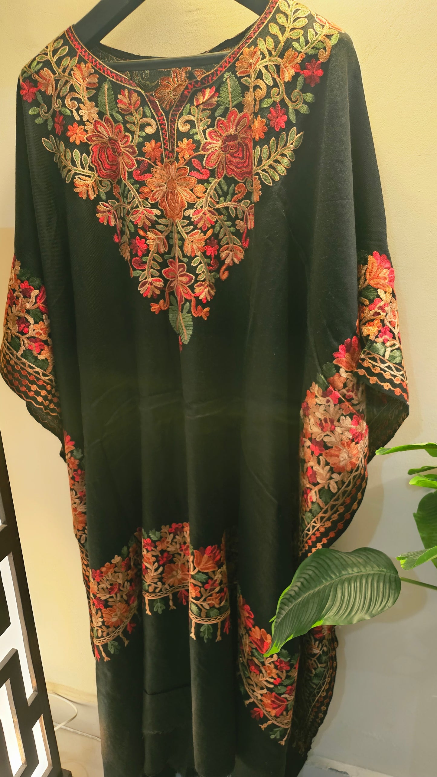 Embroidered cape shawl: Pashmina