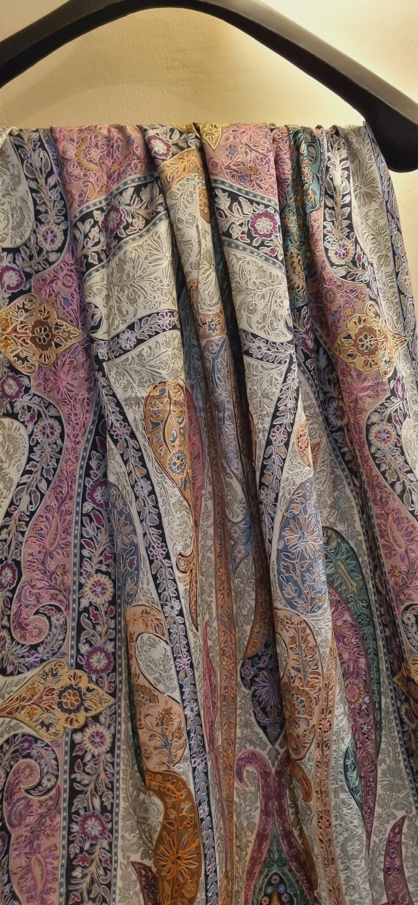 Reelkar pashmina shawl