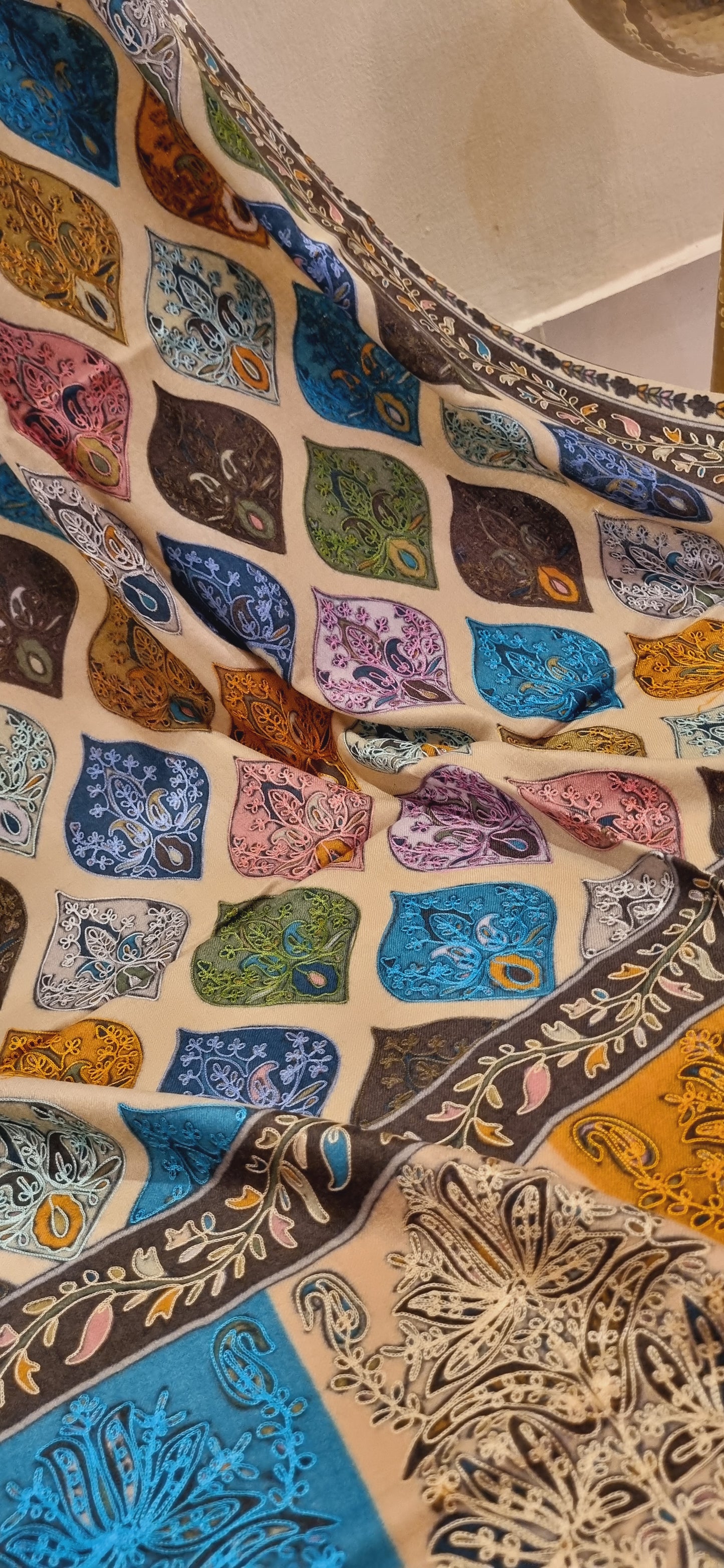 Reelkar embroidered pashmina