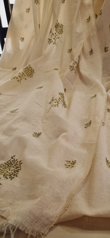 Khaddar karandi embroidered three piece suit