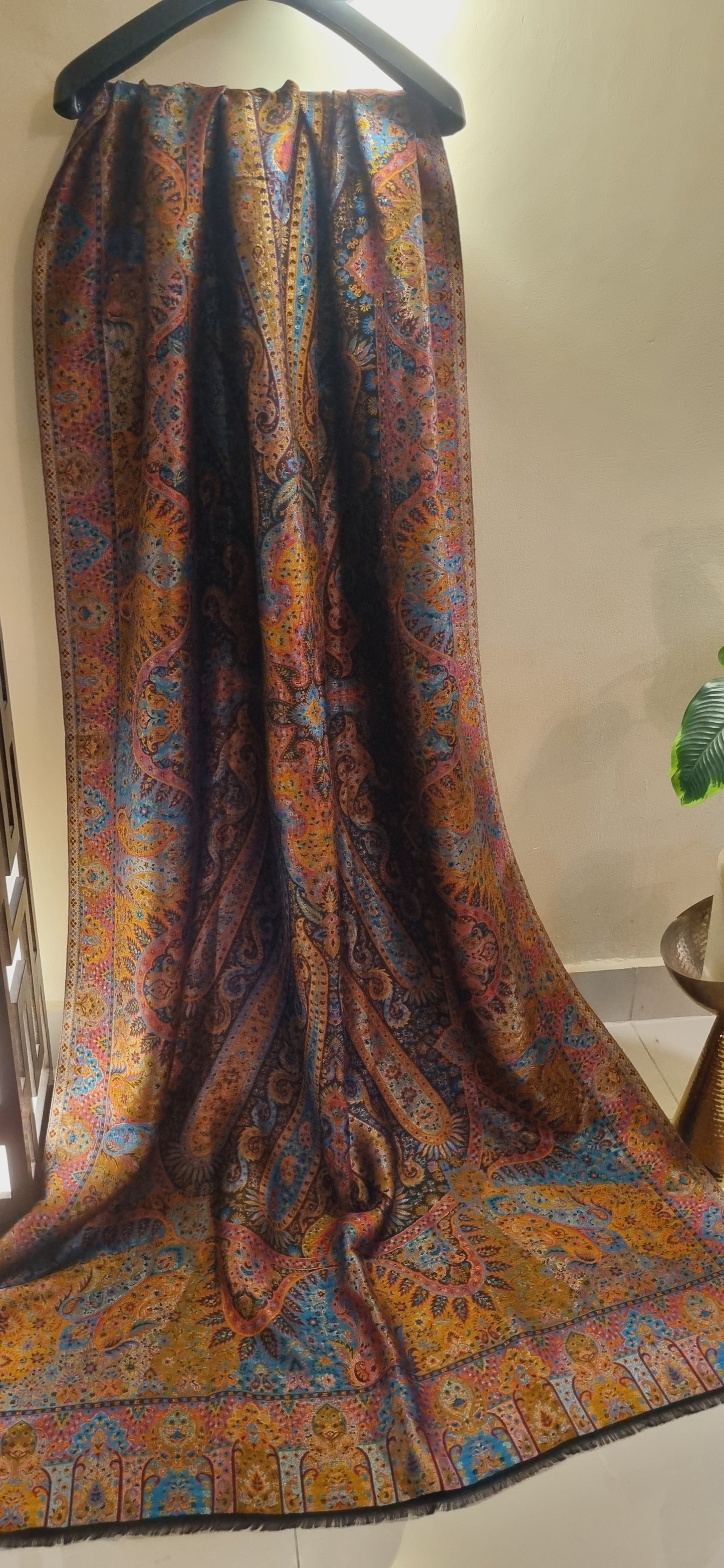 Reversible gandhara moonlight kaani shawl