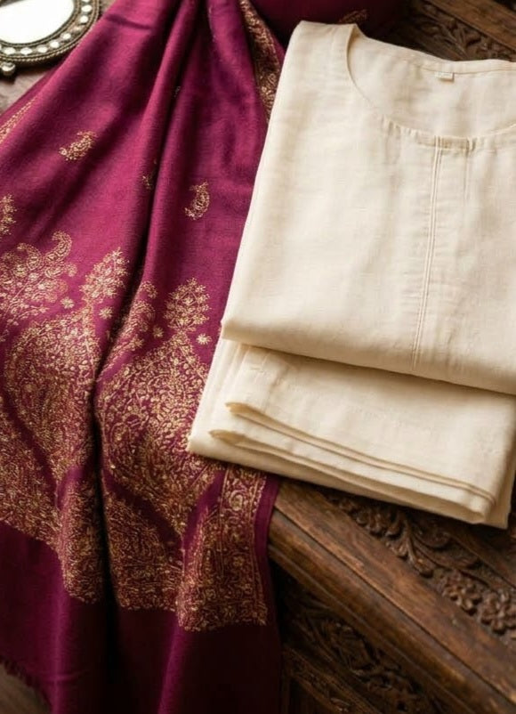 Embroidered suit: Pashmina
