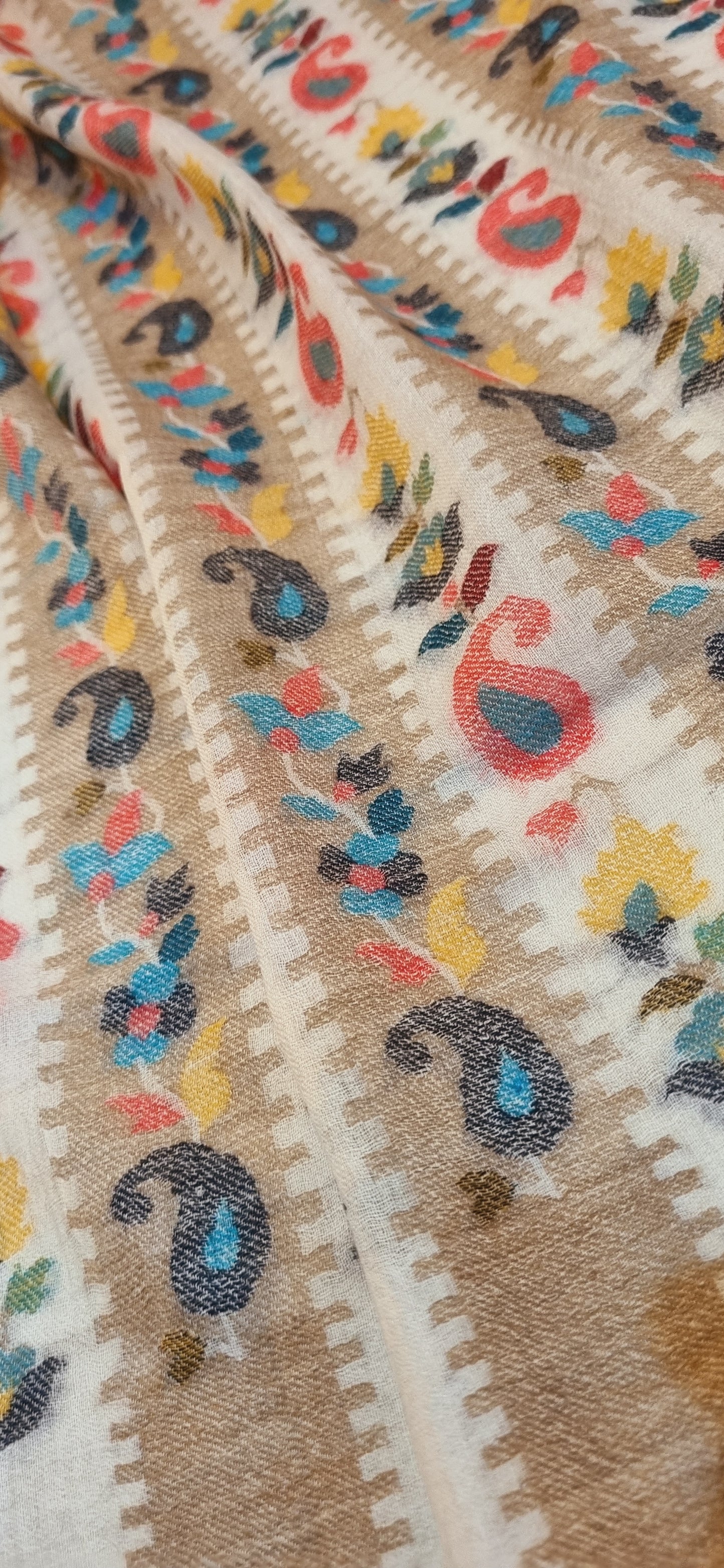Toosh kaani shawl