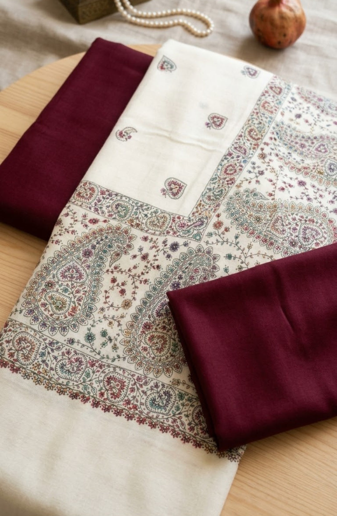 Embroidered suit: Pashmina