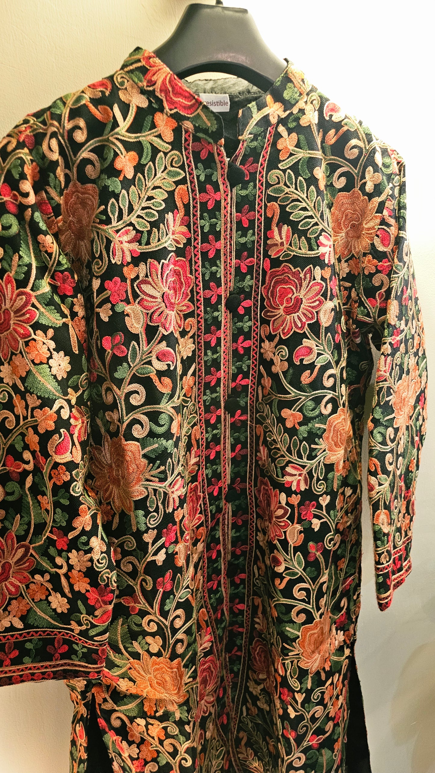 Embroidered coat: Pashmina