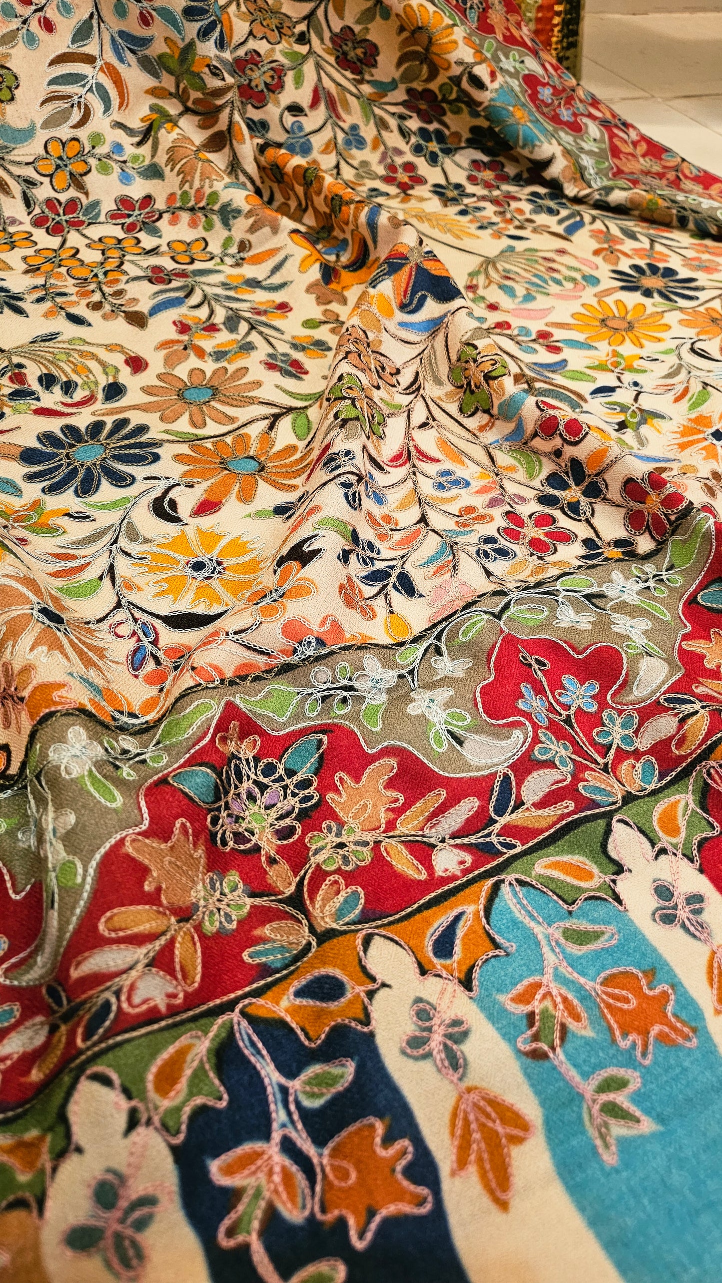 Reelkar embroidered: Pashmina