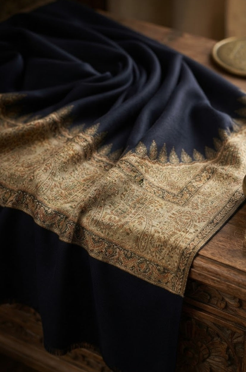 Kaani border shawl: Pashmina