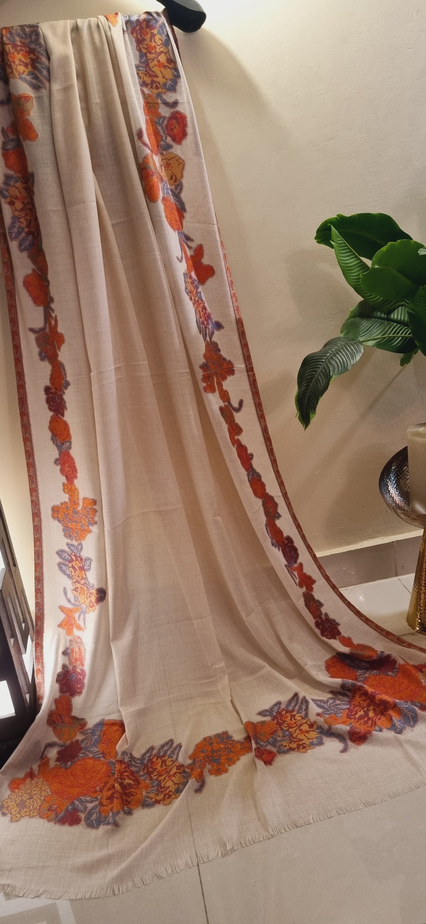 Woolen pashmina kaani shawl