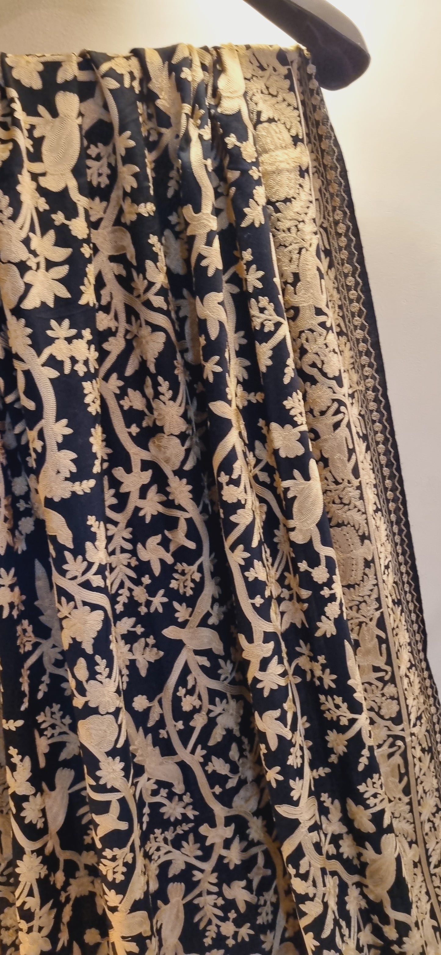 Birdie embroidered pashmina shawl