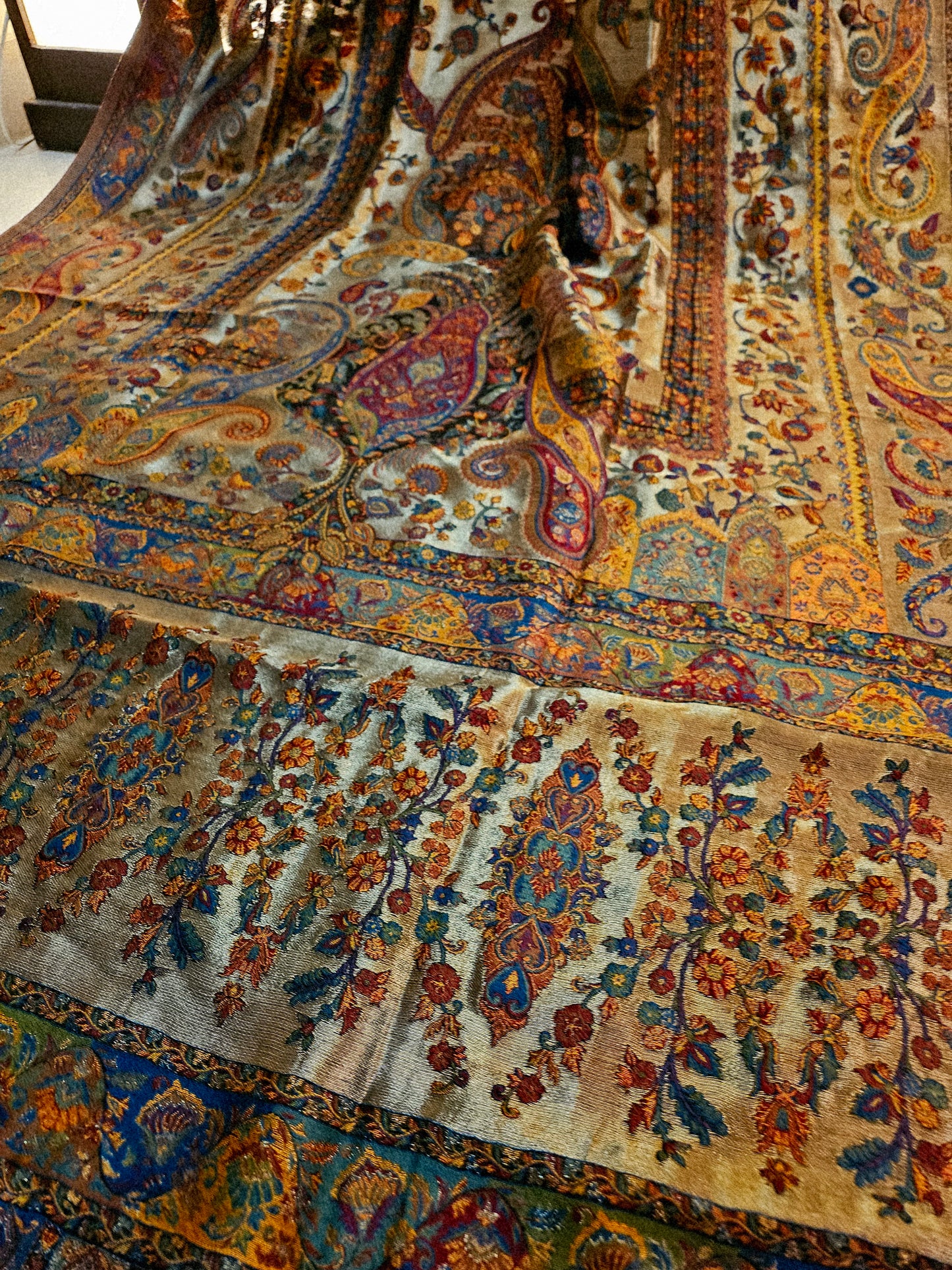 Silky moonlight kaani shawl/dupata