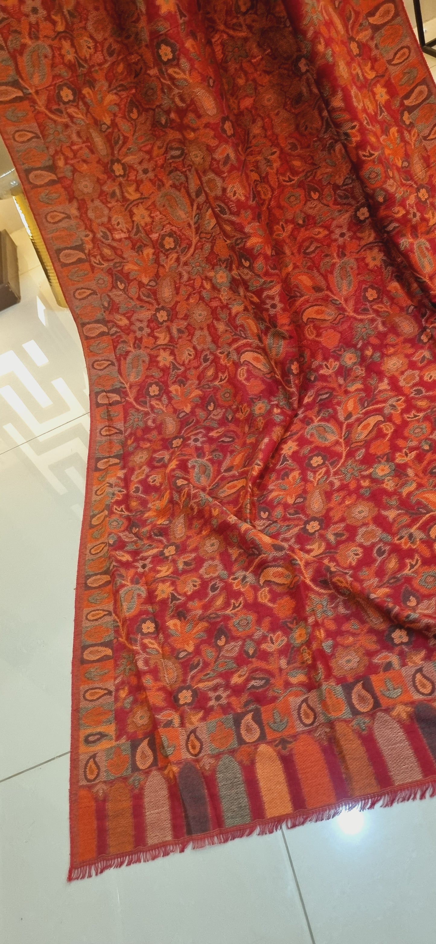 Woolen pashmina kaani shawl