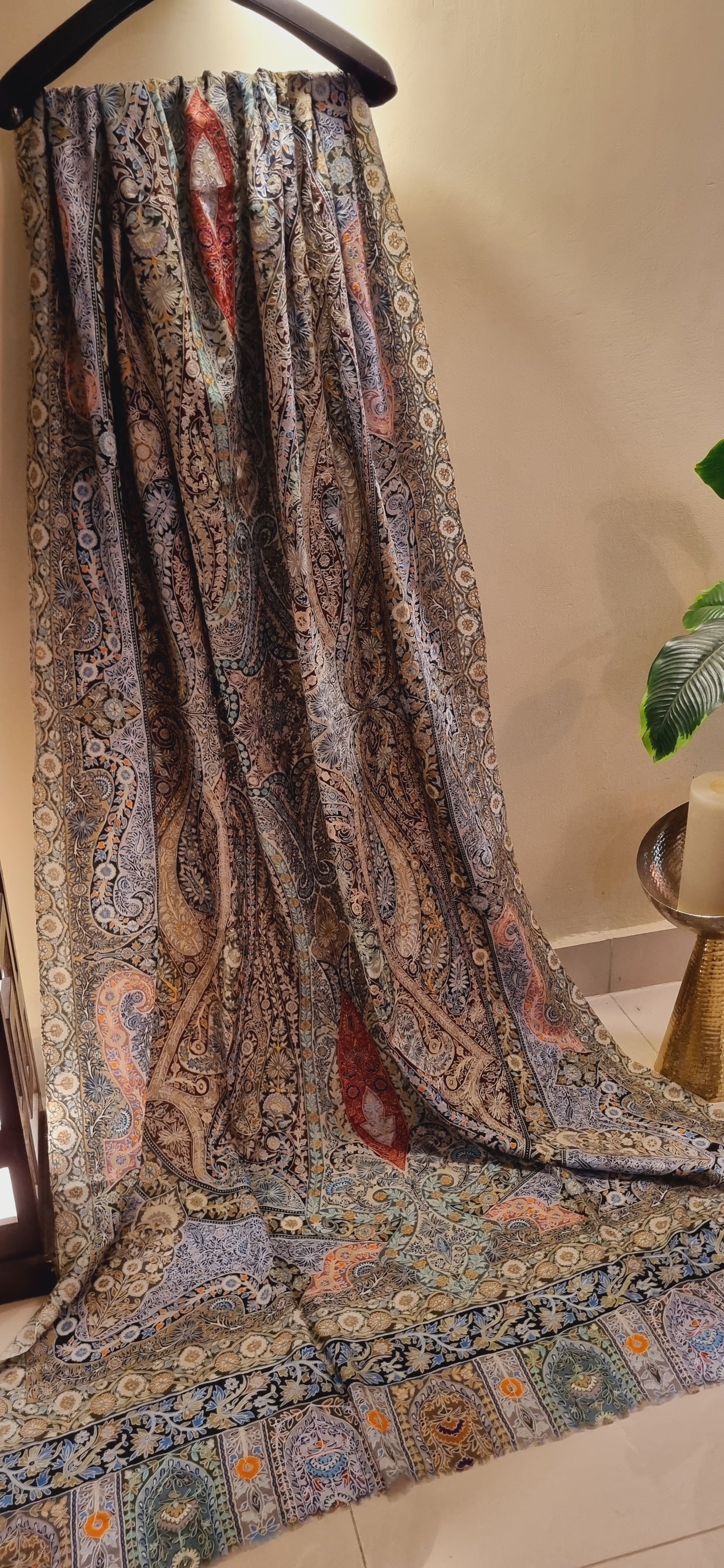 Reelkar embroidered pashmina