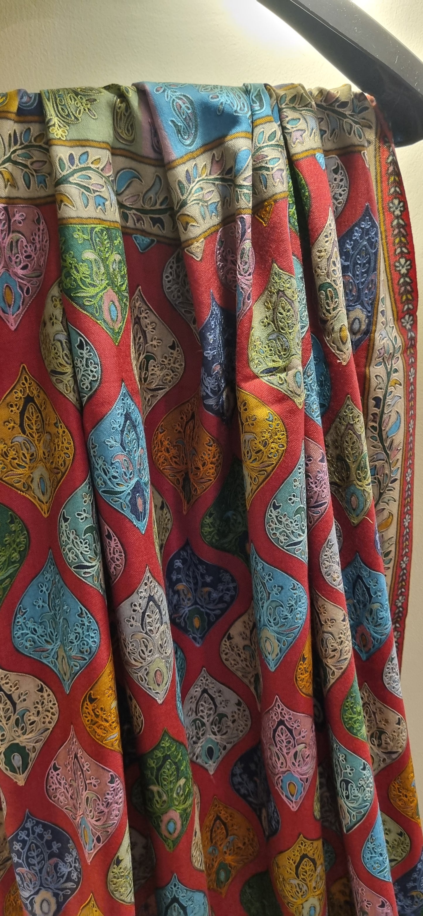 Reelkar embroidered pashmina