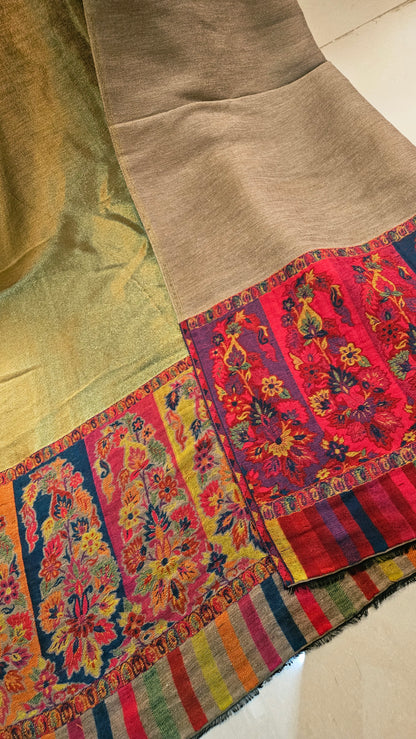 Reversible kaani: Pashmina