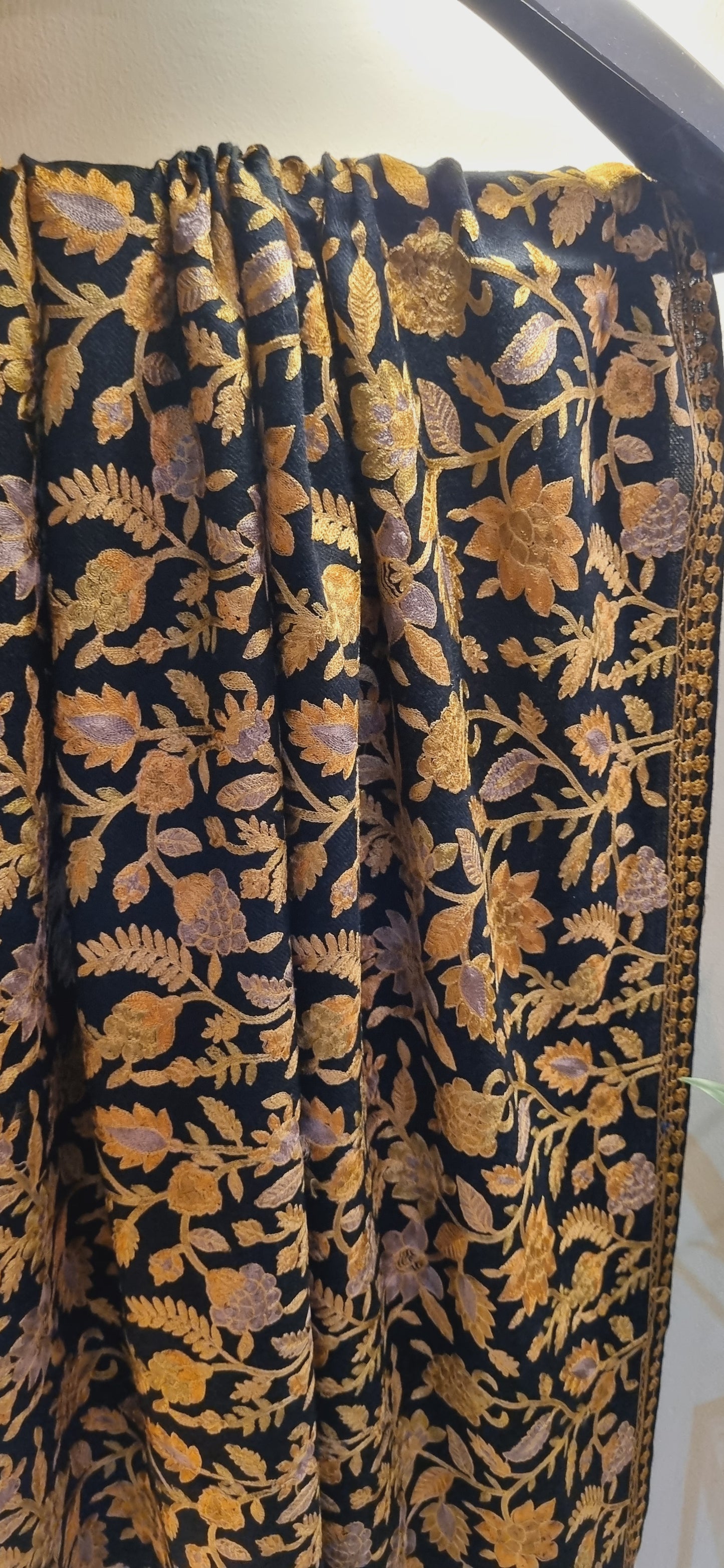 Silk Embroidered minishawl pashmina