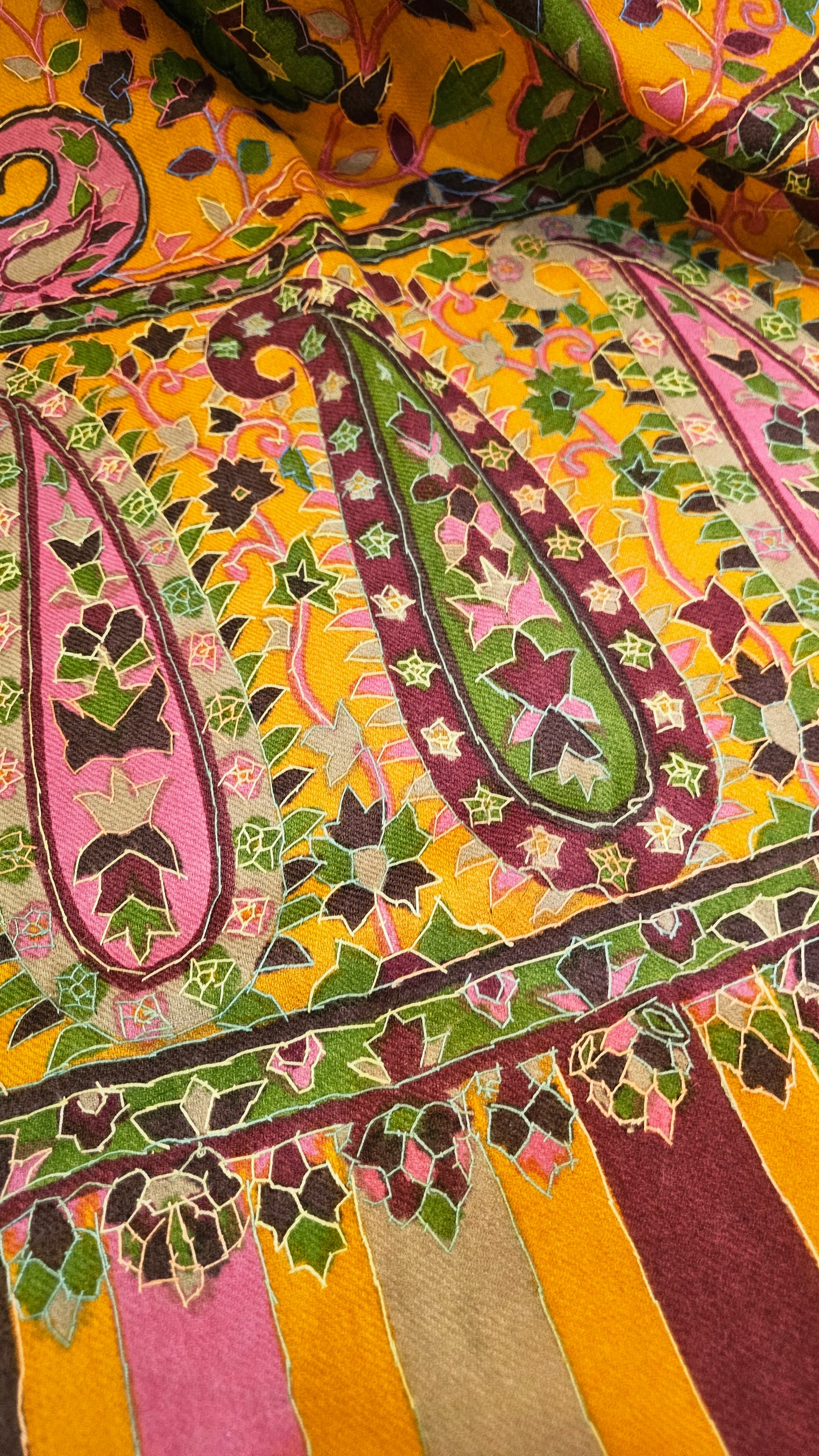 Kalamkar embroidered: Pashmina