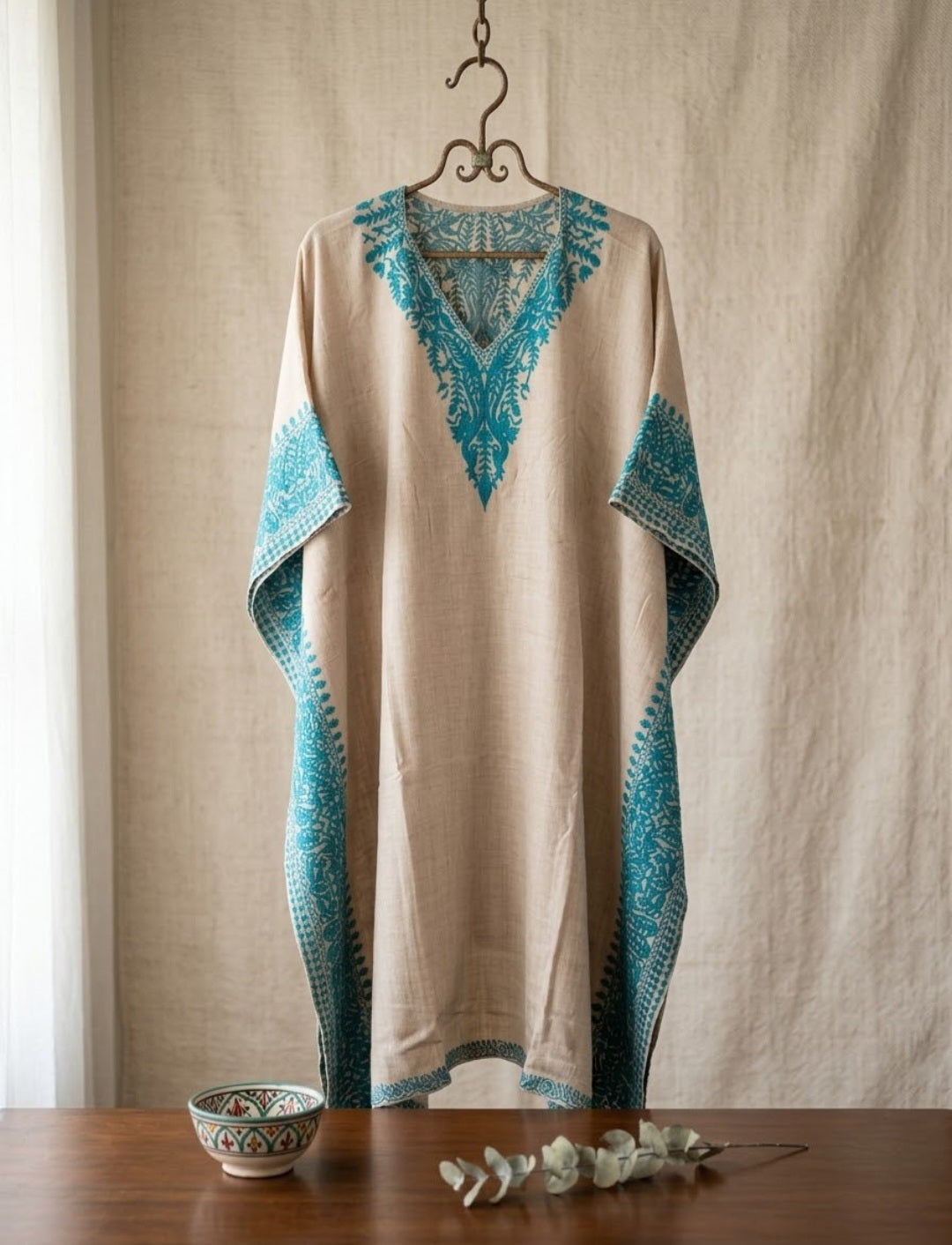 Embroidered cape shawls: Pashmina