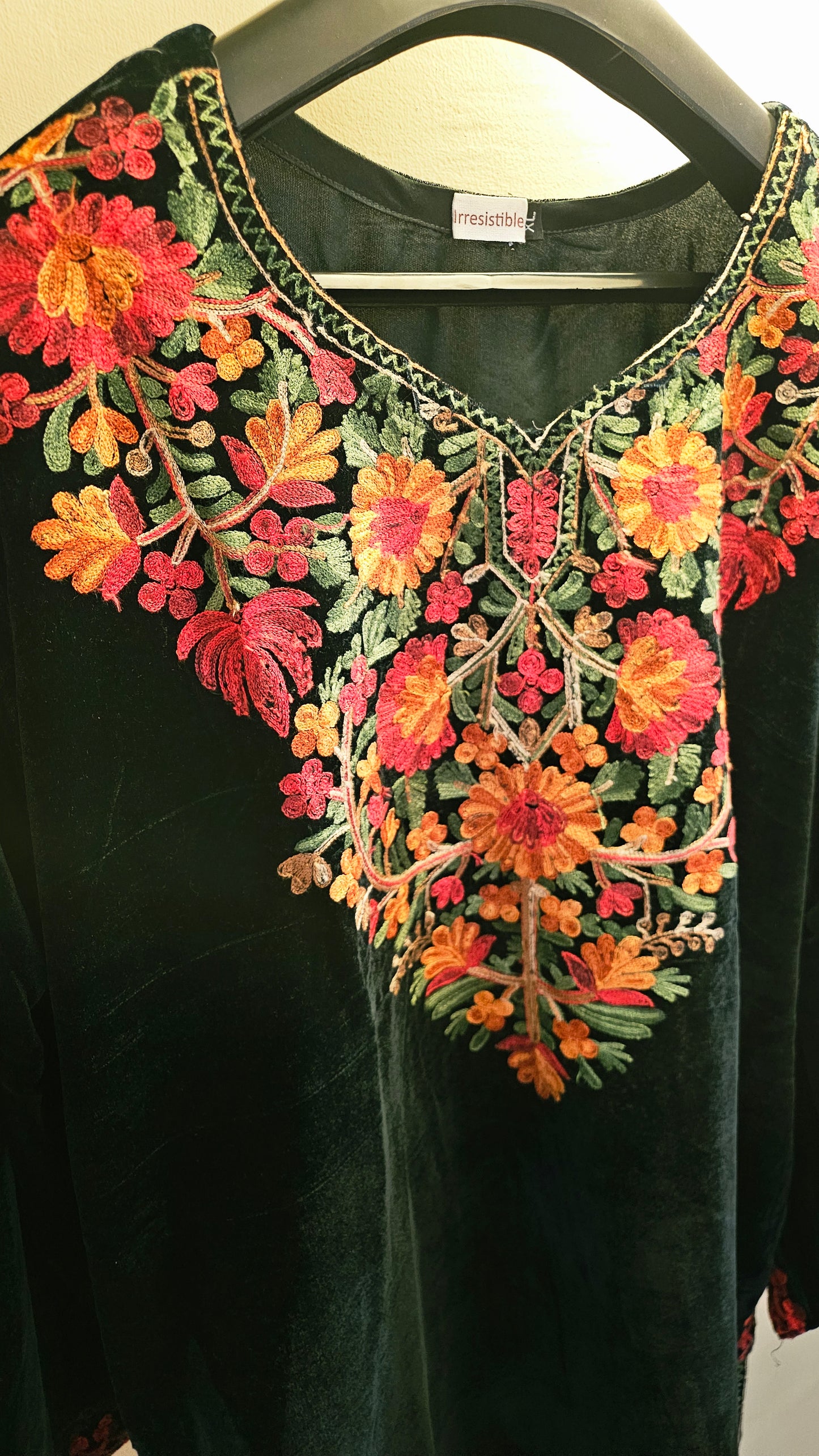 Kashmiri phiran: velvet