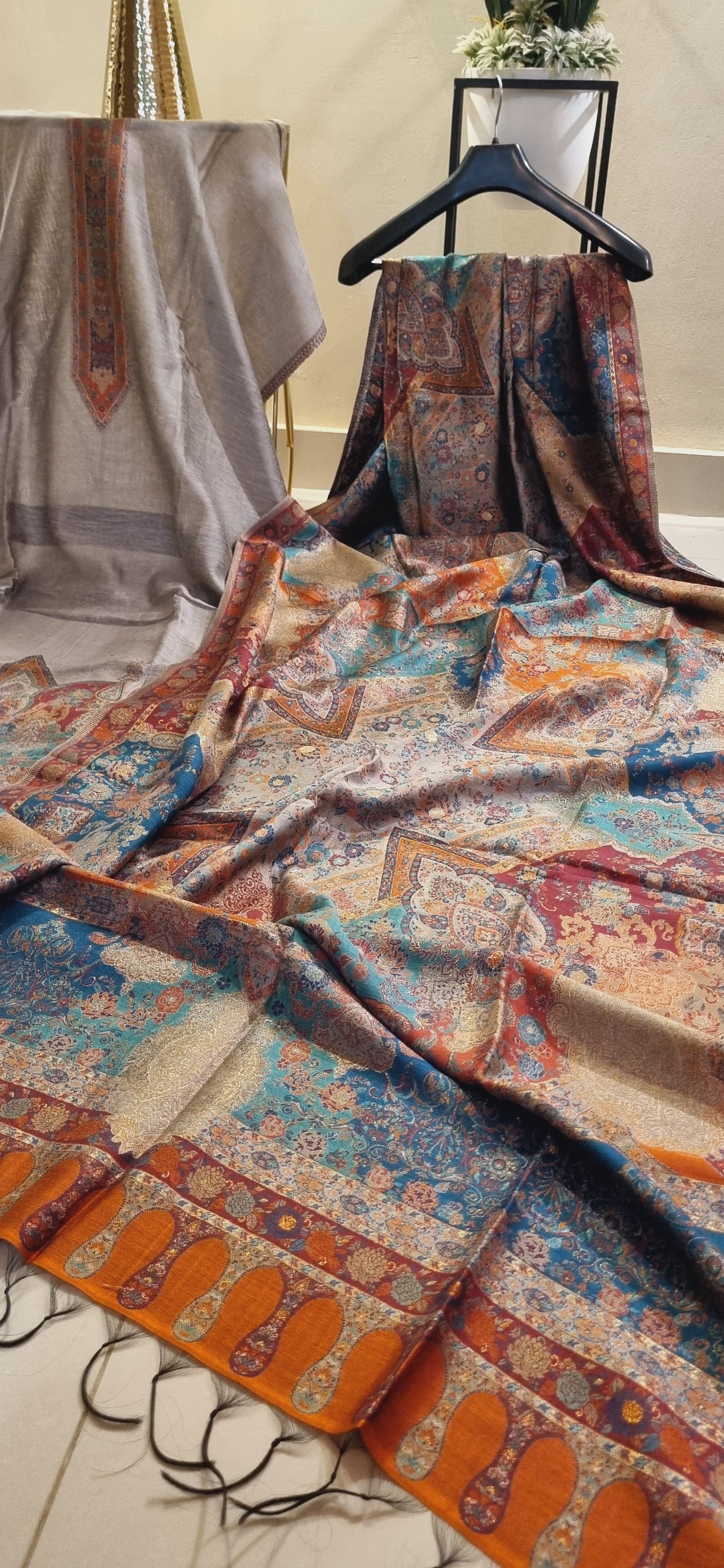 Silk kaani suit