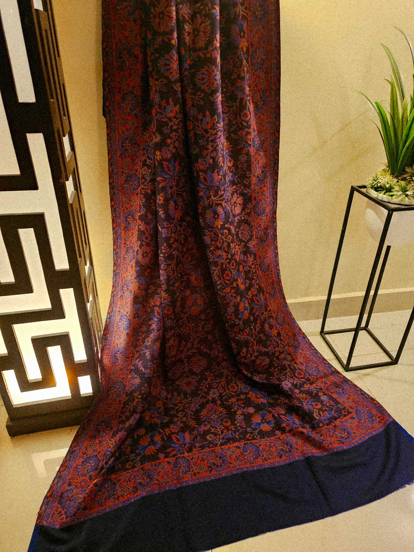 Reversible toosh kaani shawl